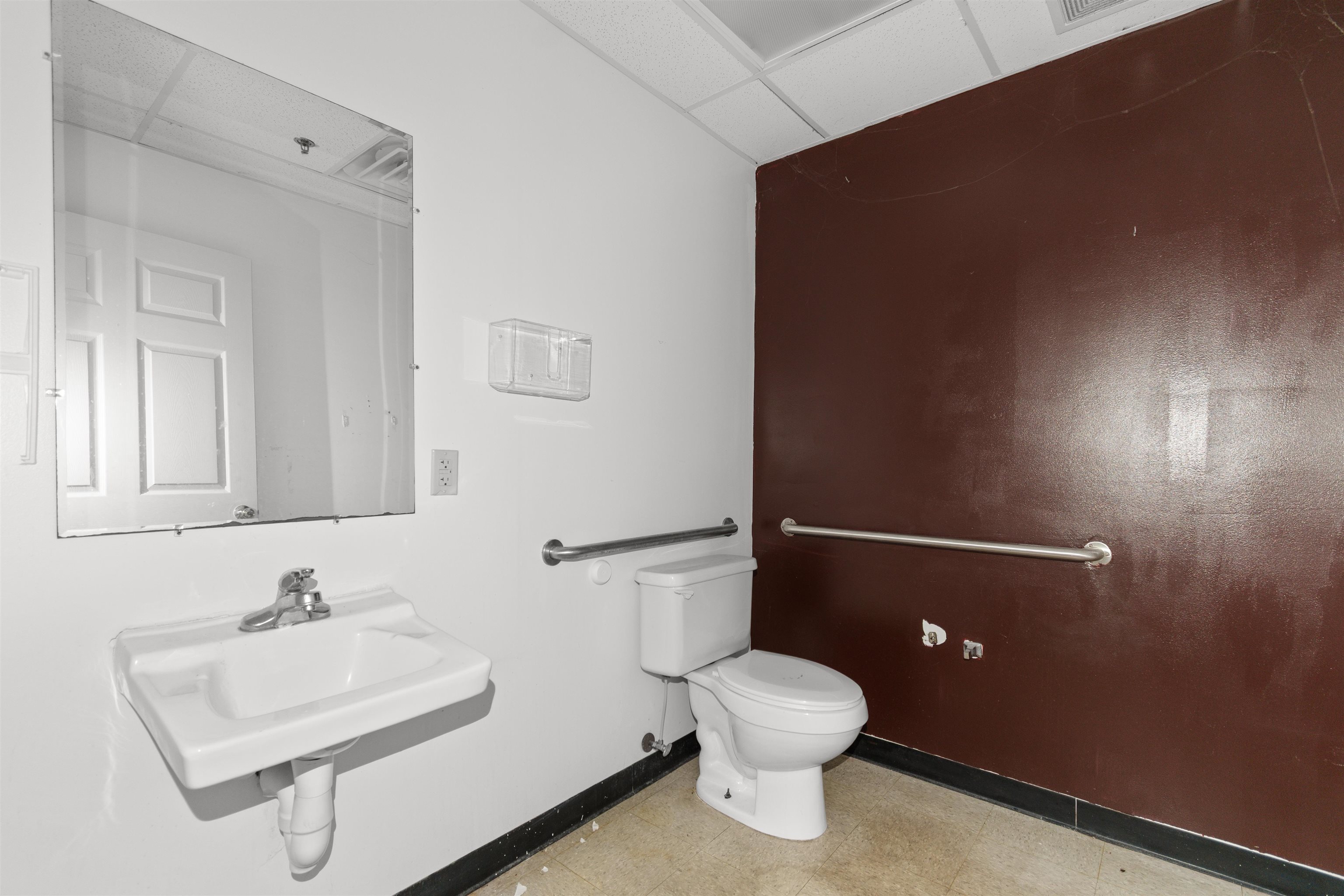480 Nelson Blvd. Property Photo 40