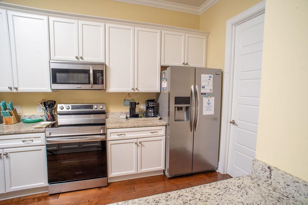 429 Oak Ave. Property Photo 28