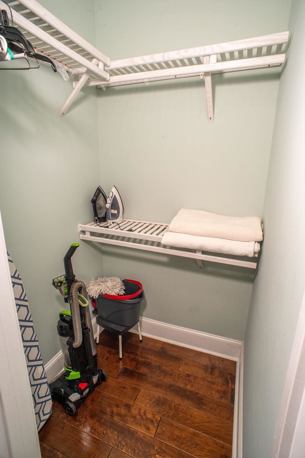 429 Oak Ave. Property Photo 49