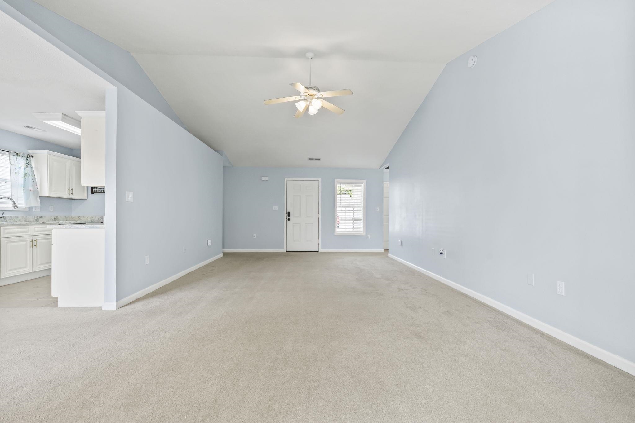 1004 Autumn Dr. Property Photo 21
