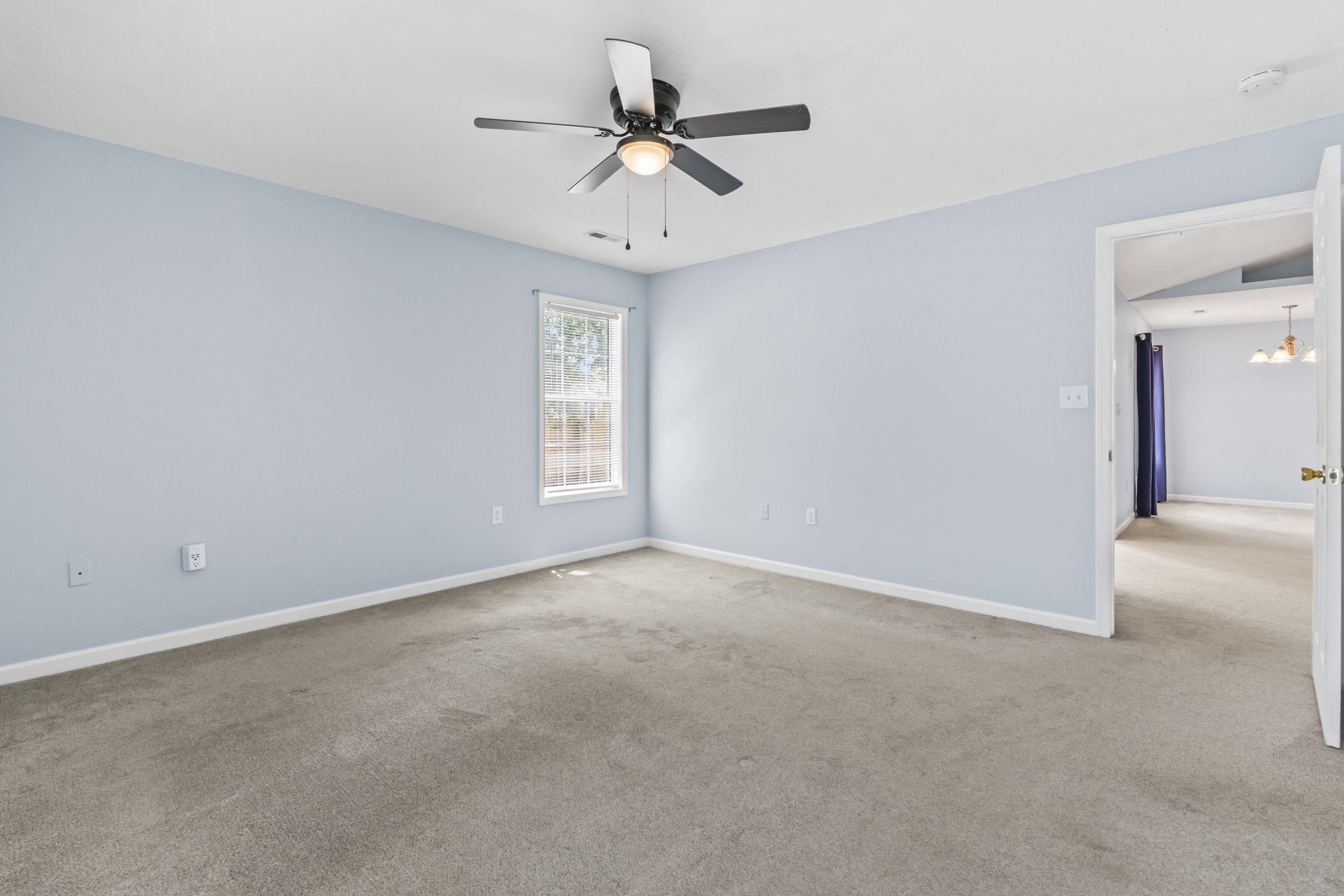 1004 Autumn Dr. Property Photo 29