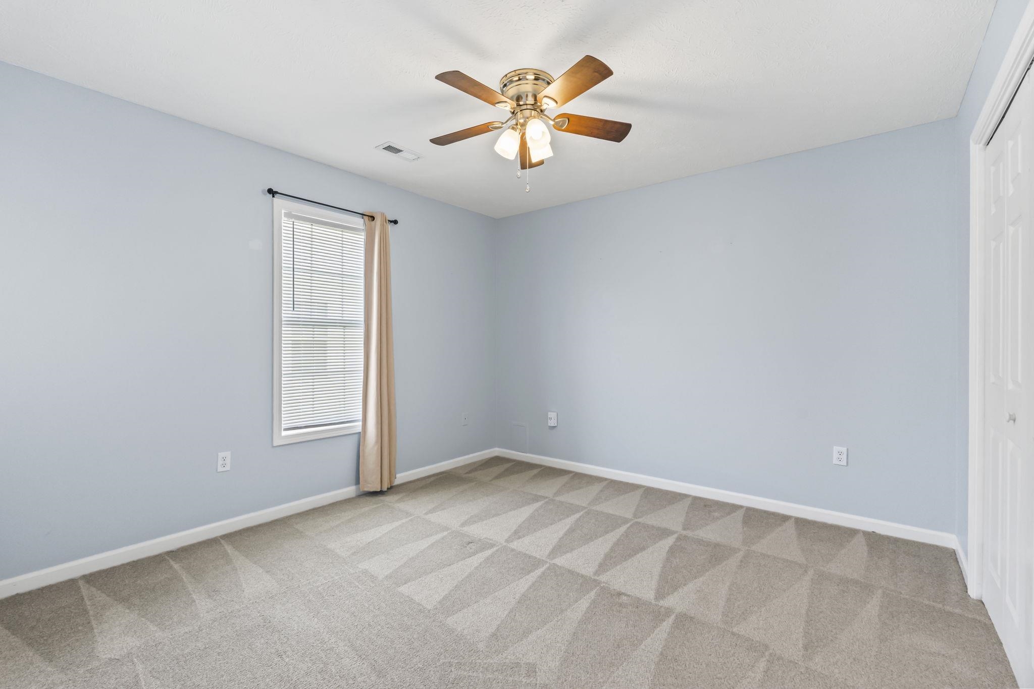 1004 Autumn Dr. Property Photo 36