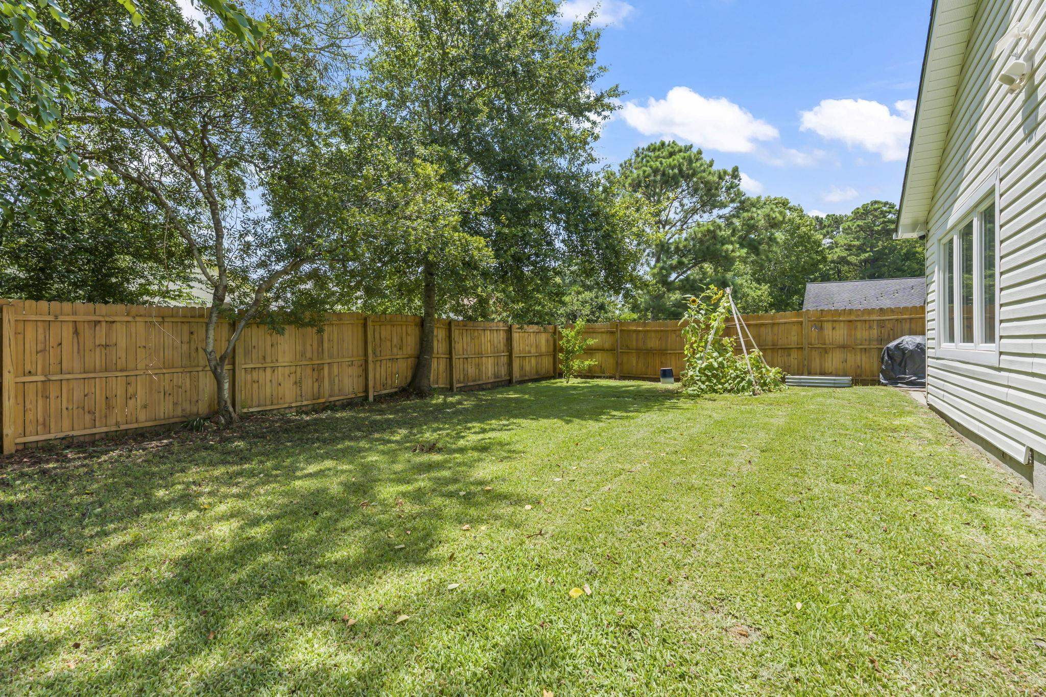 1004 Autumn Dr. Property Photo 44
