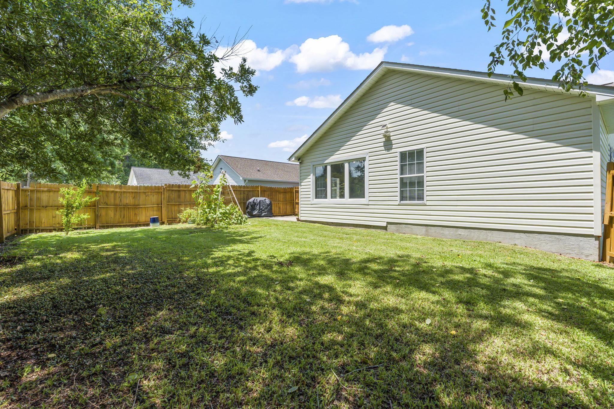 1004 Autumn Dr. Property Photo 45