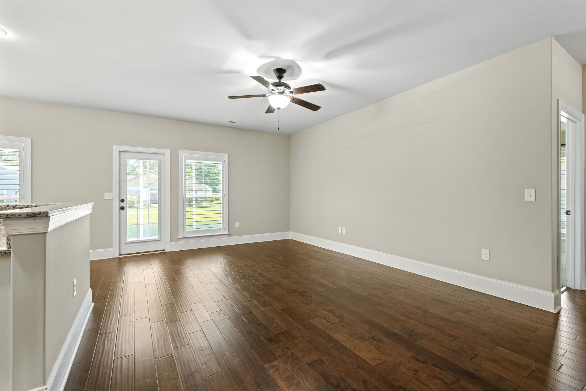 813 Covelo Ln. Property Photo 14
