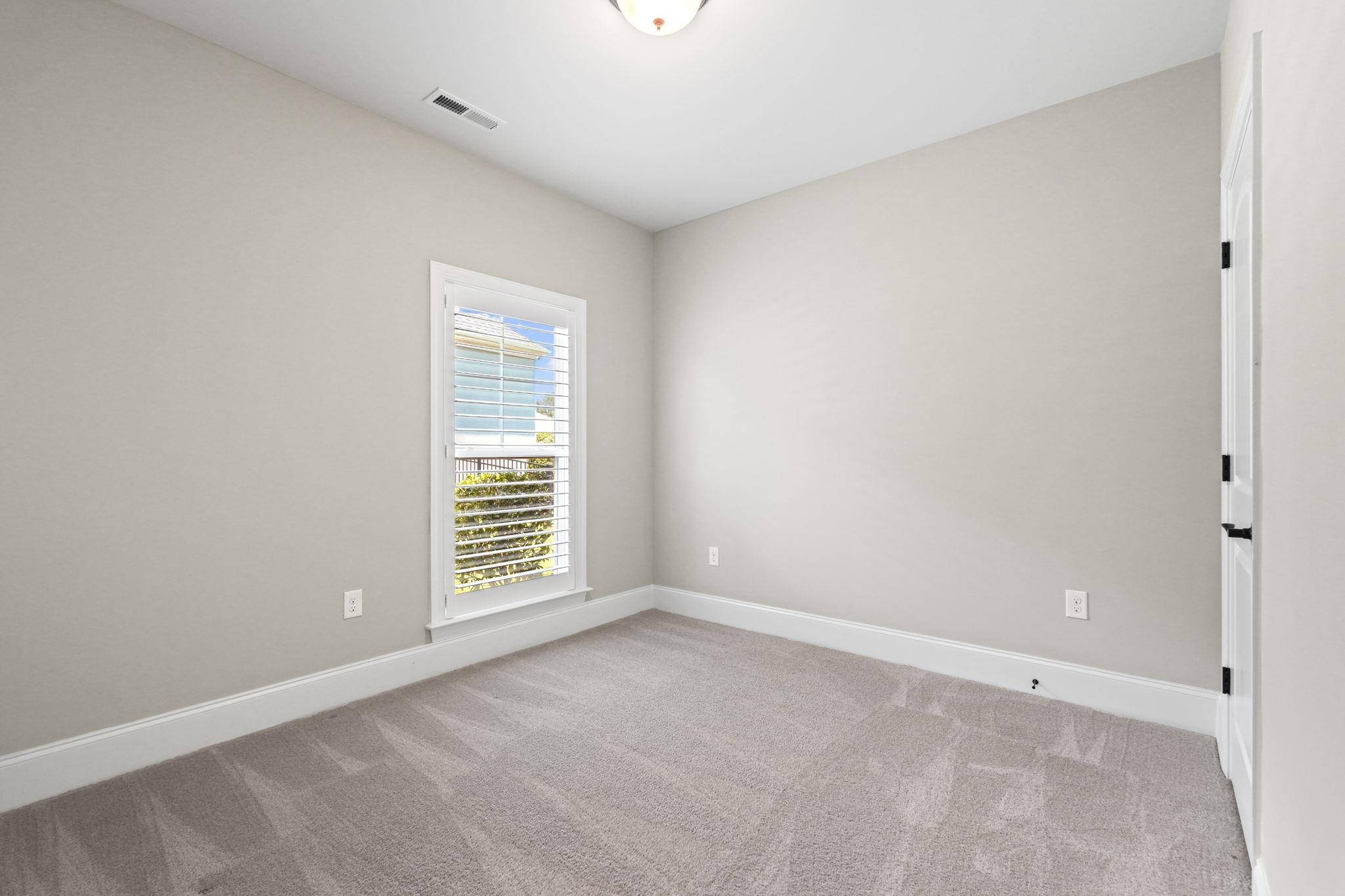 813 Covelo Ln. Property Photo 32