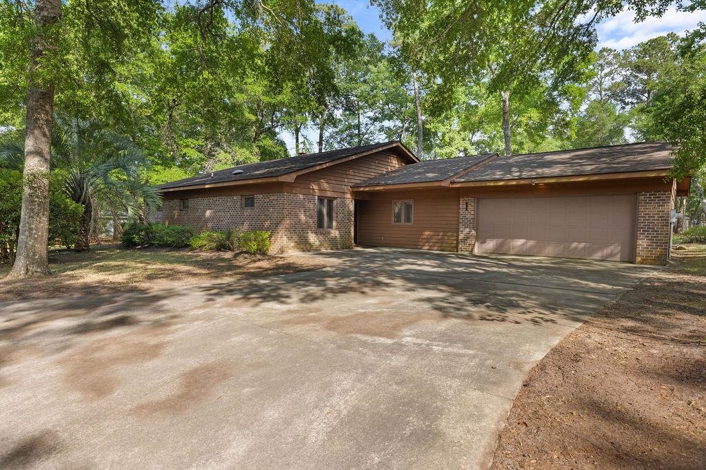 2204 Jefferson Circle Property Photo 1