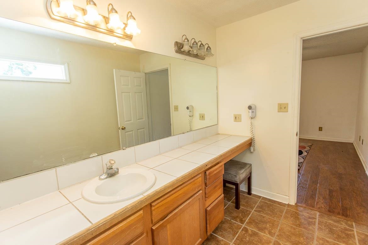 111 Ebb Tide Harbour Property Photo 18