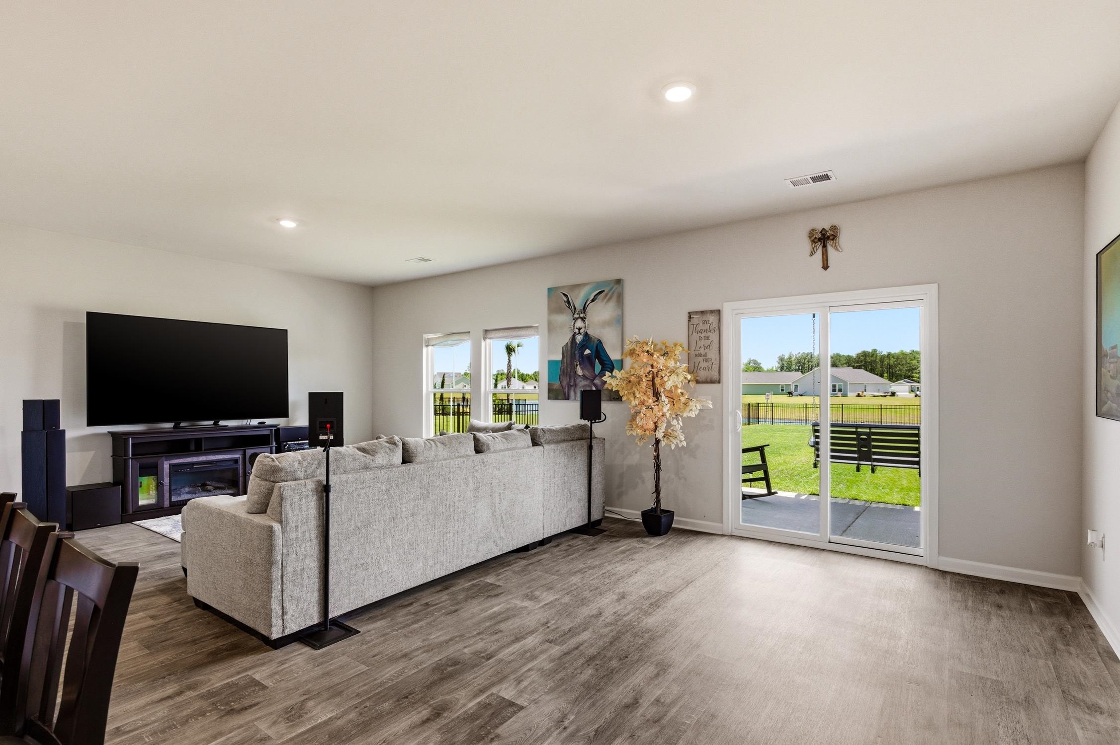 259 Warner Crossing Way Property Photo 8