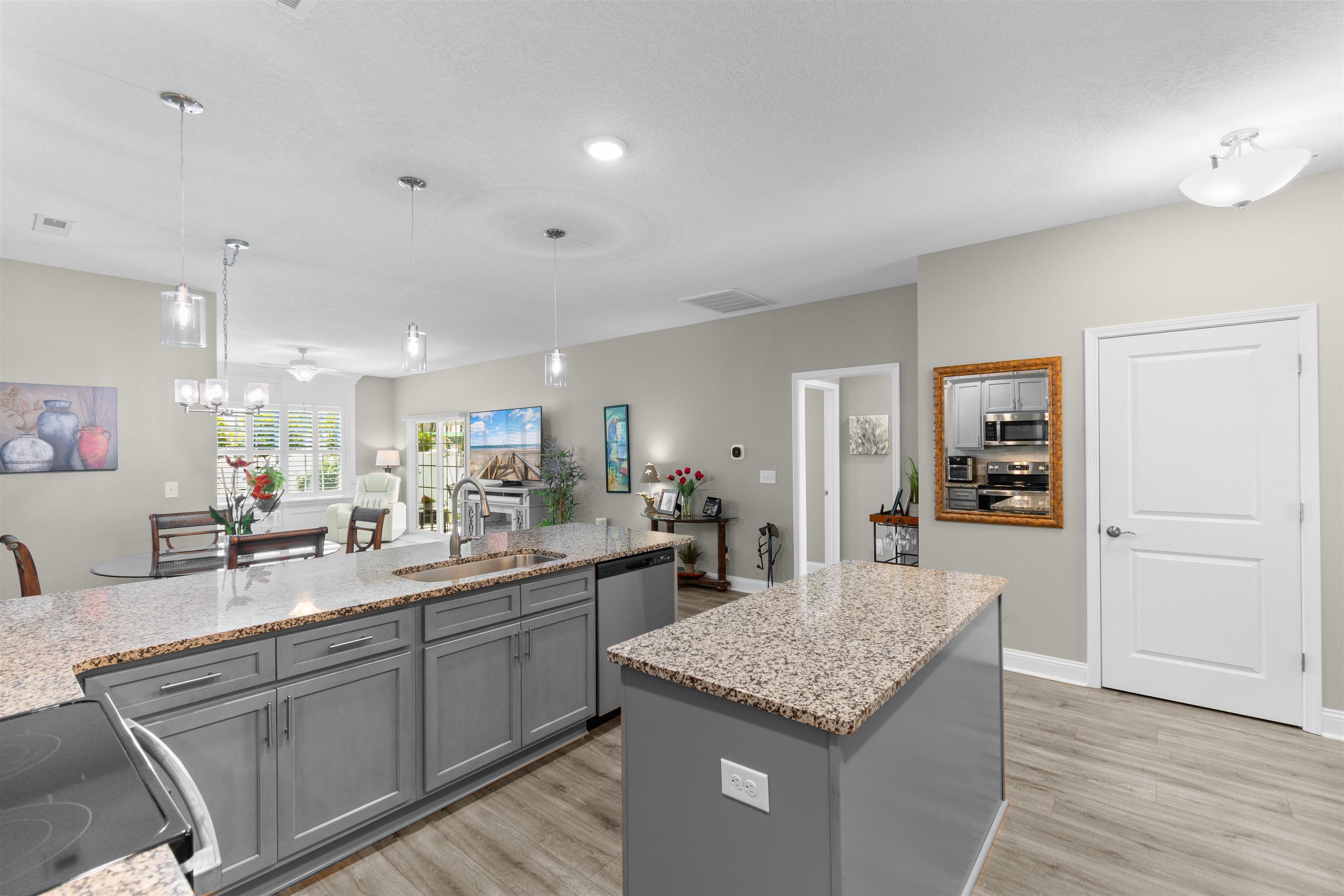 708 Hobonny Loop Property Photo 10