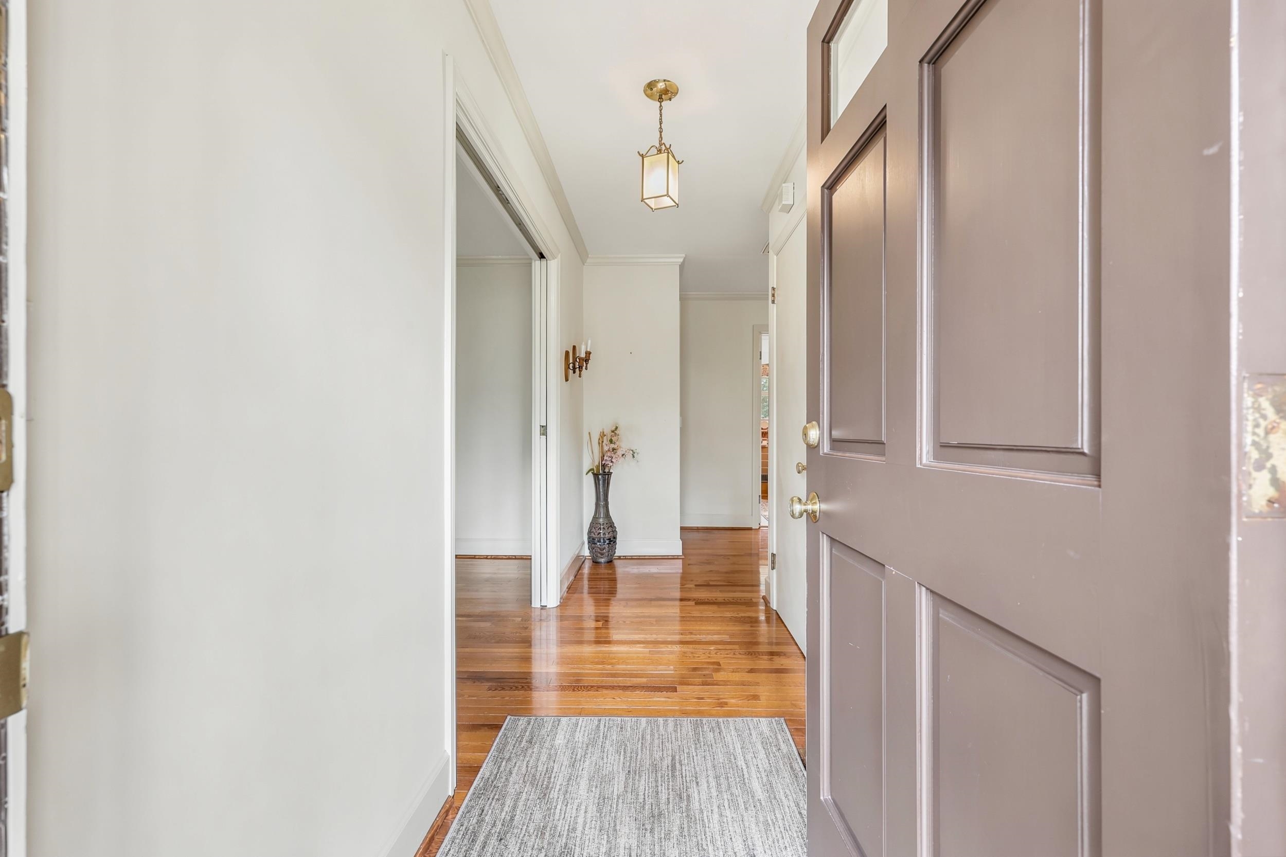205 W Raft St. Property Photo 5
