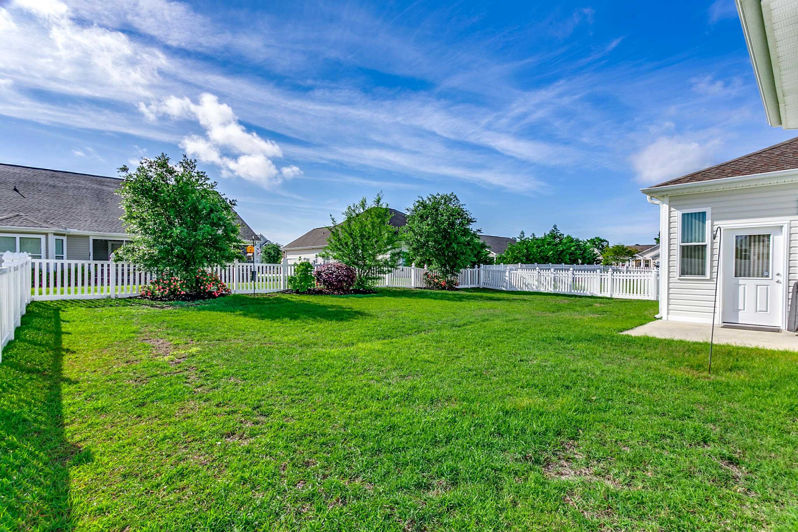 628 Lafayette Park Dr. Property Photo 27
