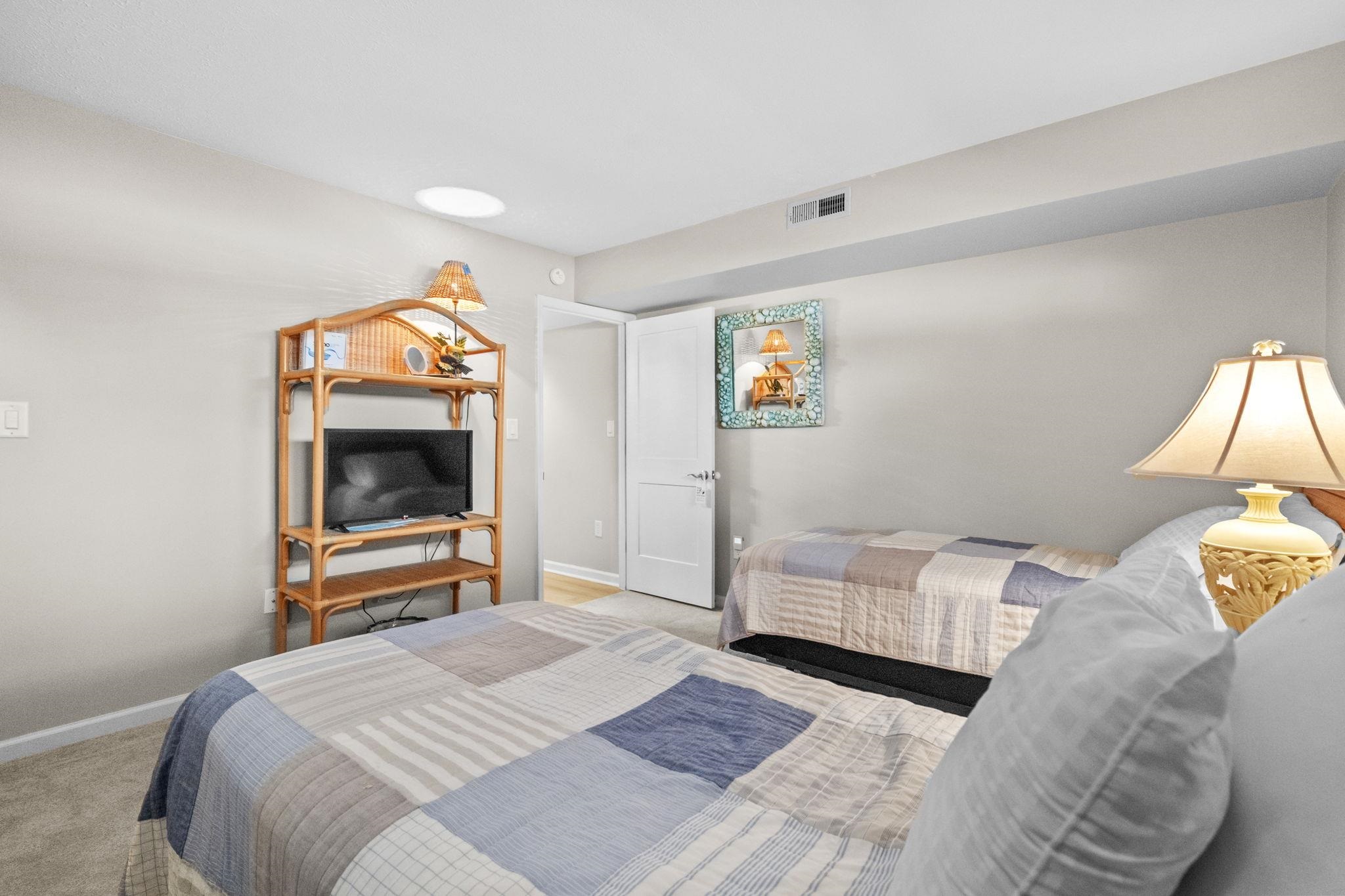 5507 N Ocean Blvd. Property Photo 27