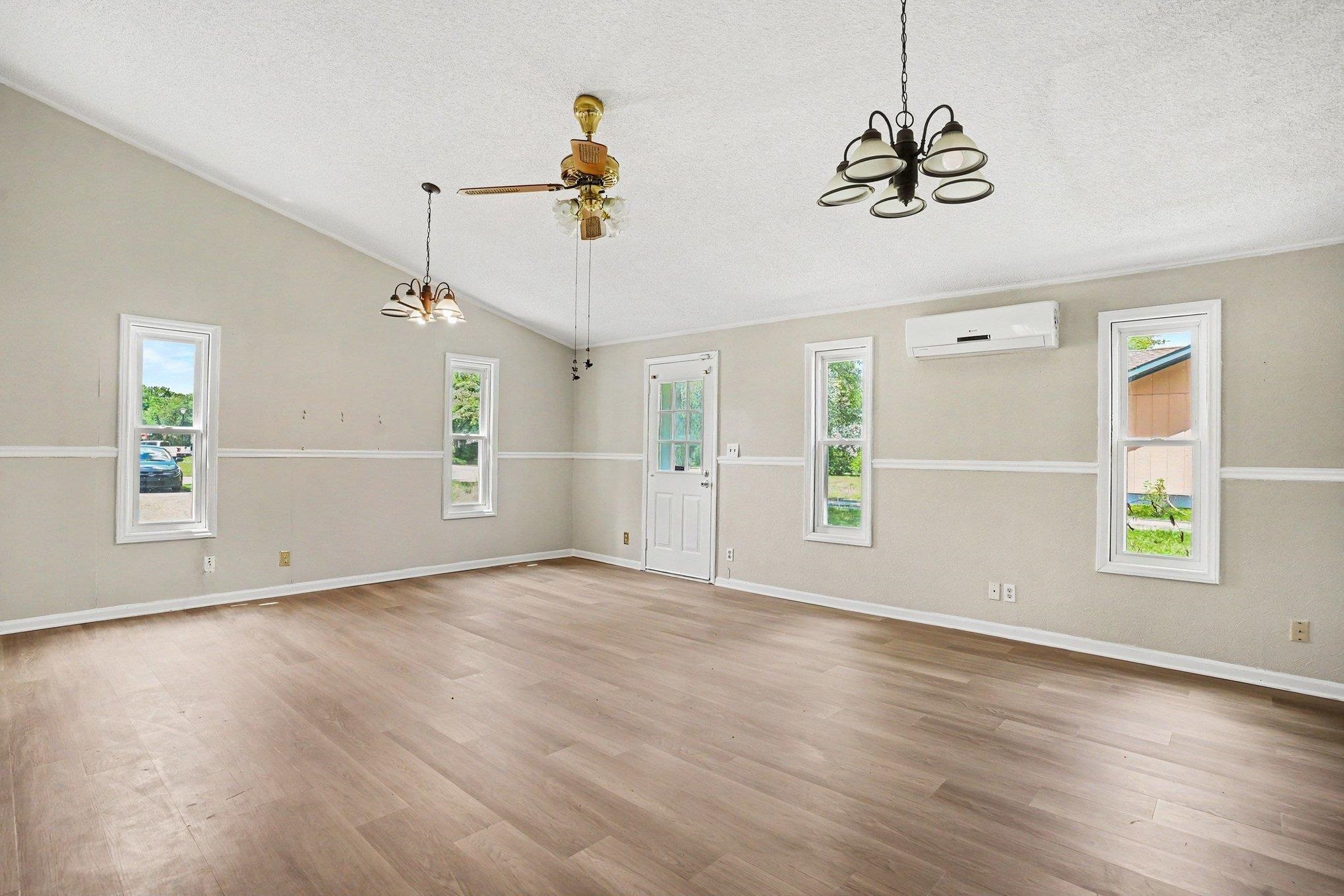 213 Caropine Dr. Property Photo 16