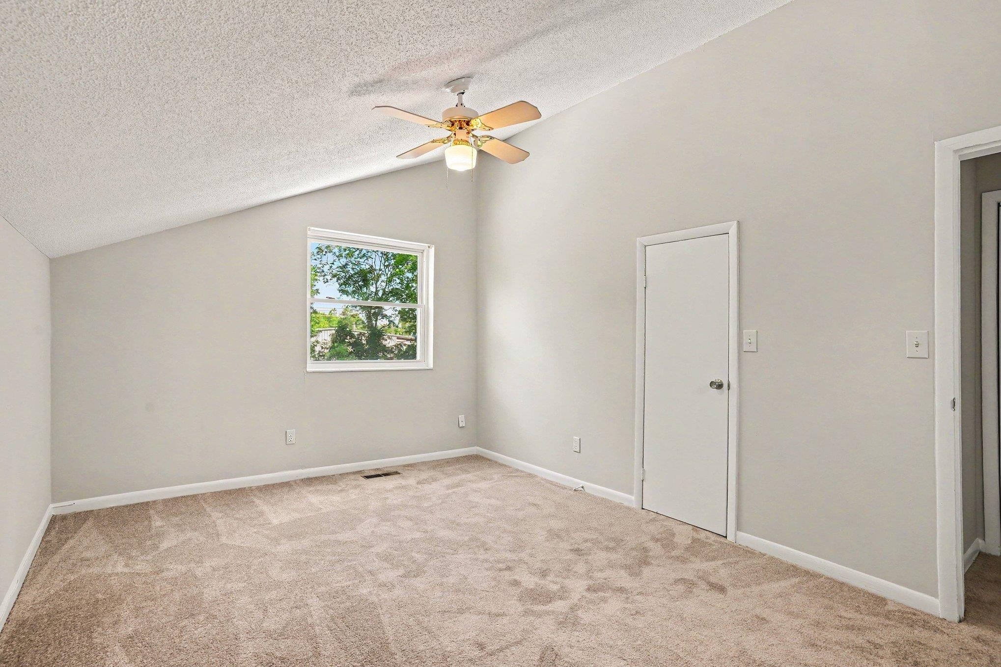 213 Caropine Dr. Property Photo 28