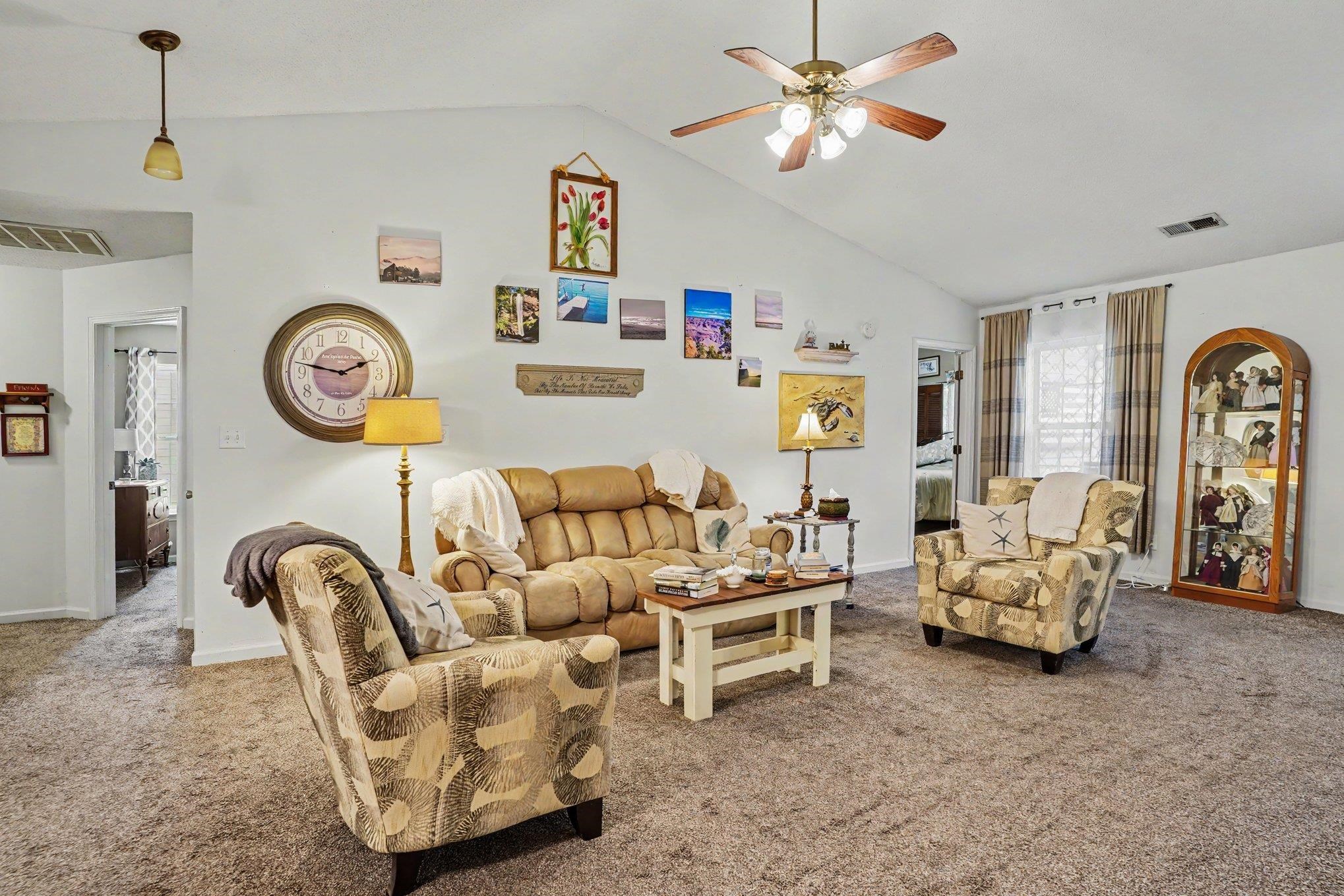 252 Eagle Run Property Photo 6