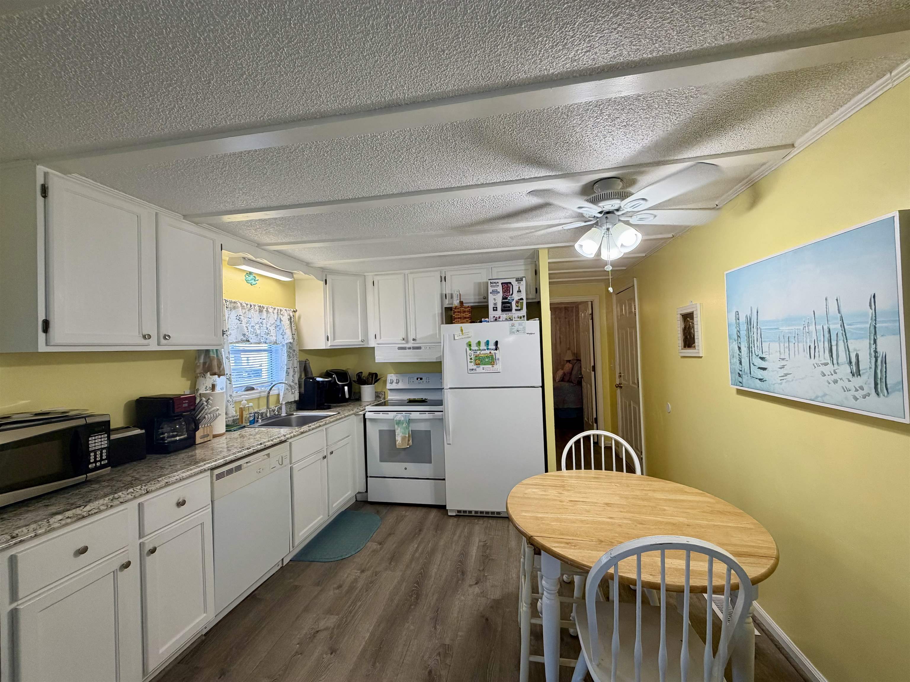 1839 Lark Dr. Property Photo 10
