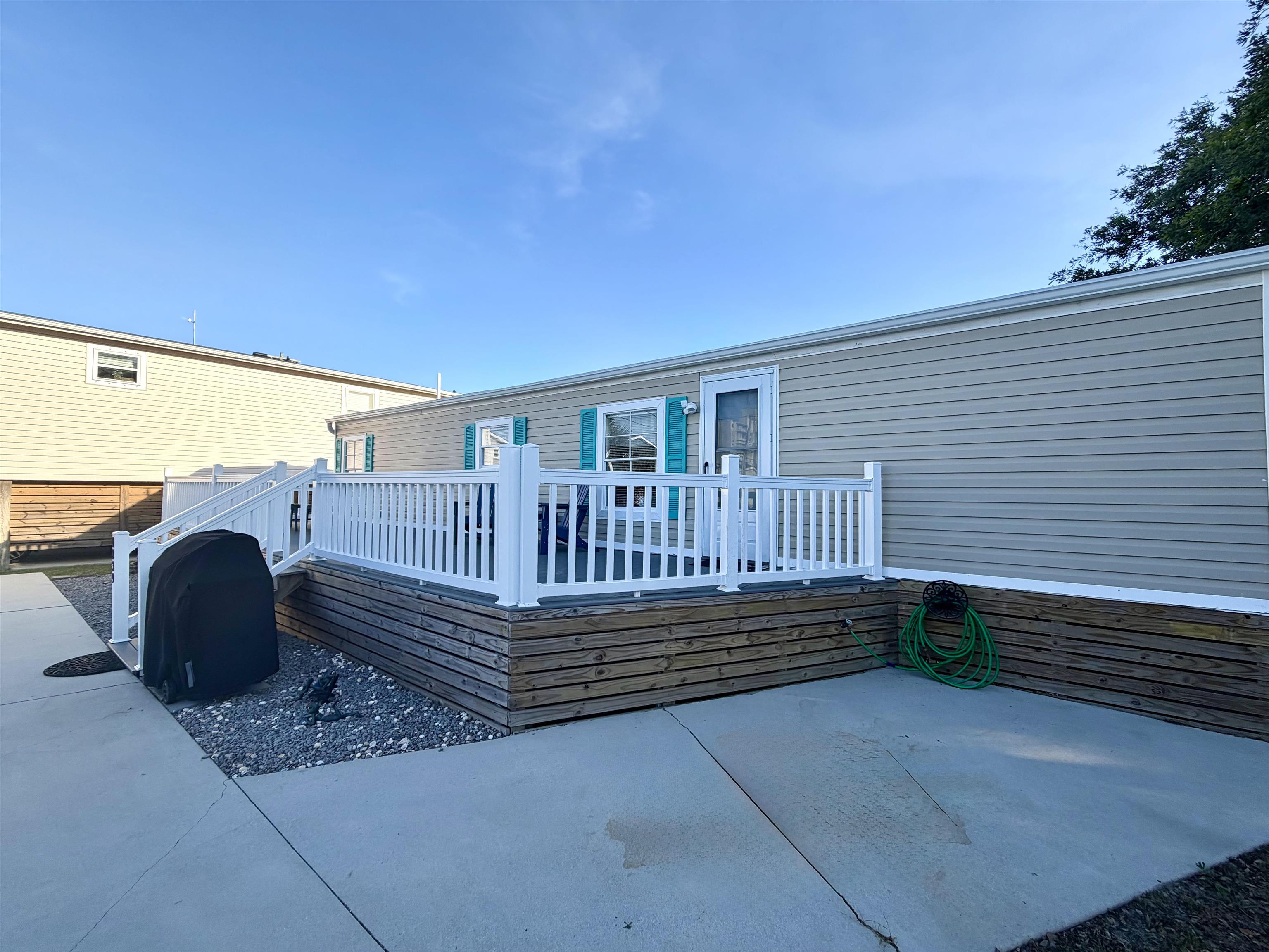 1839 Lark Dr. Property Photo 22