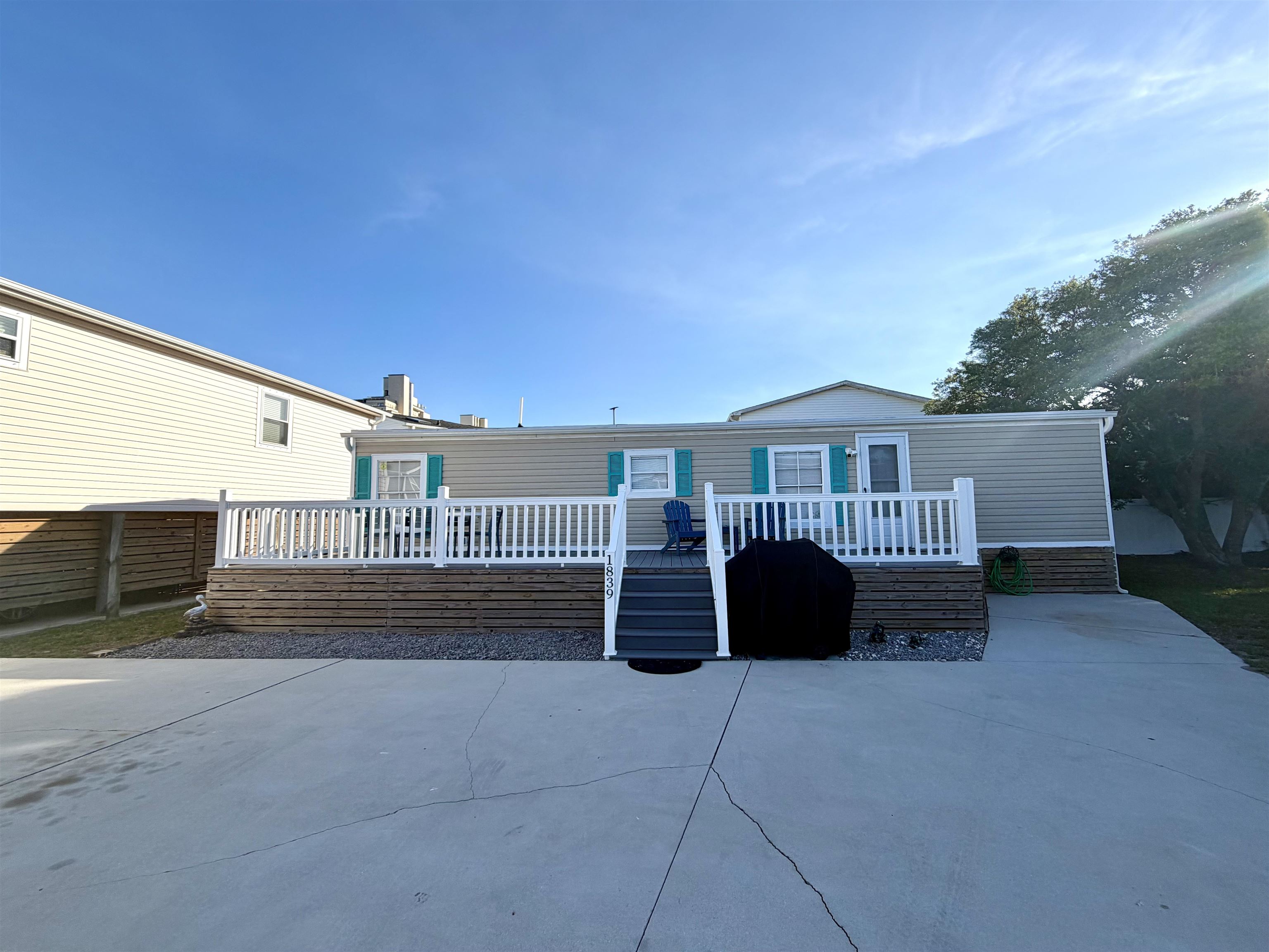 1839 Lark Dr. Property Photo 23
