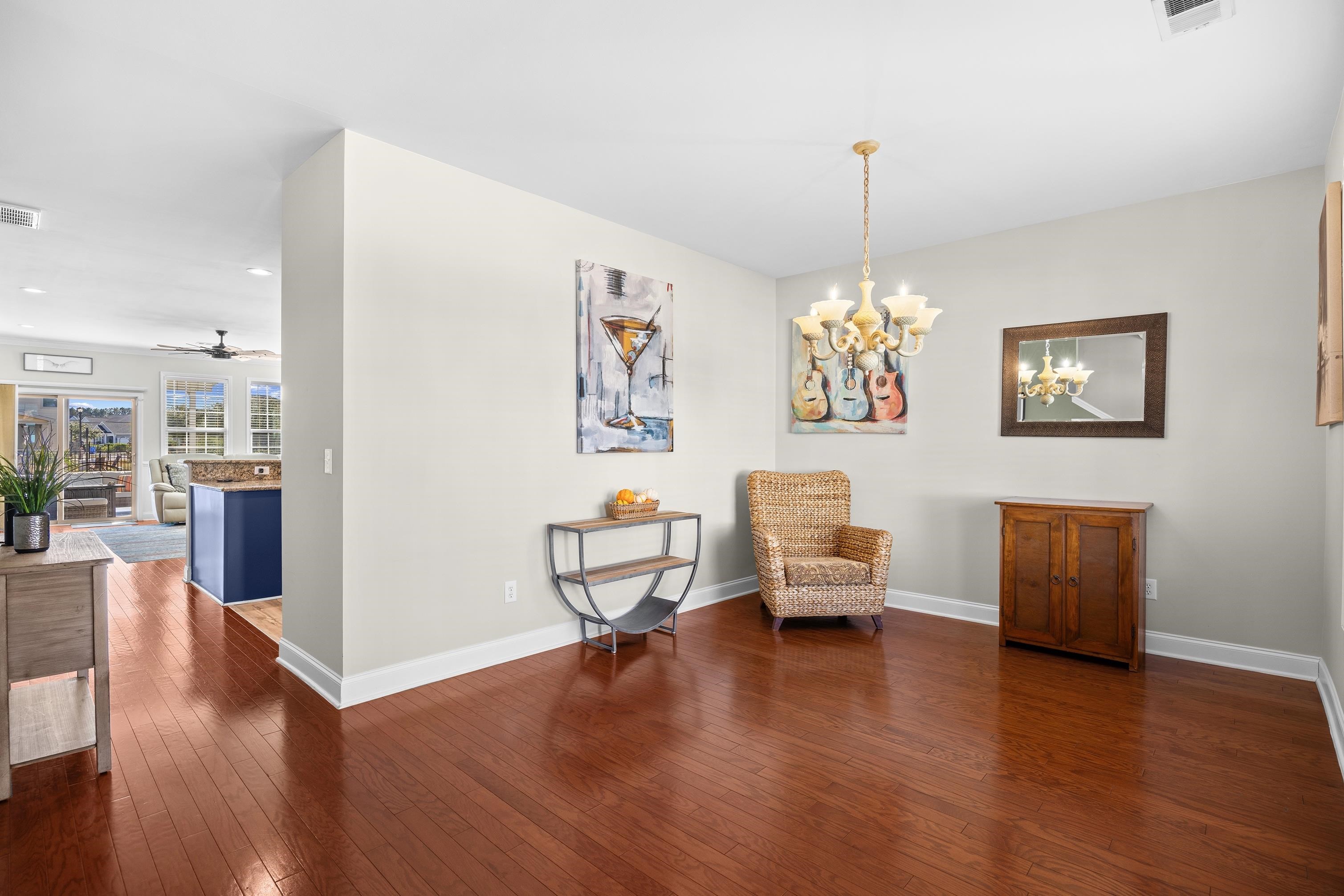 1198 Shire Way Property Photo 3