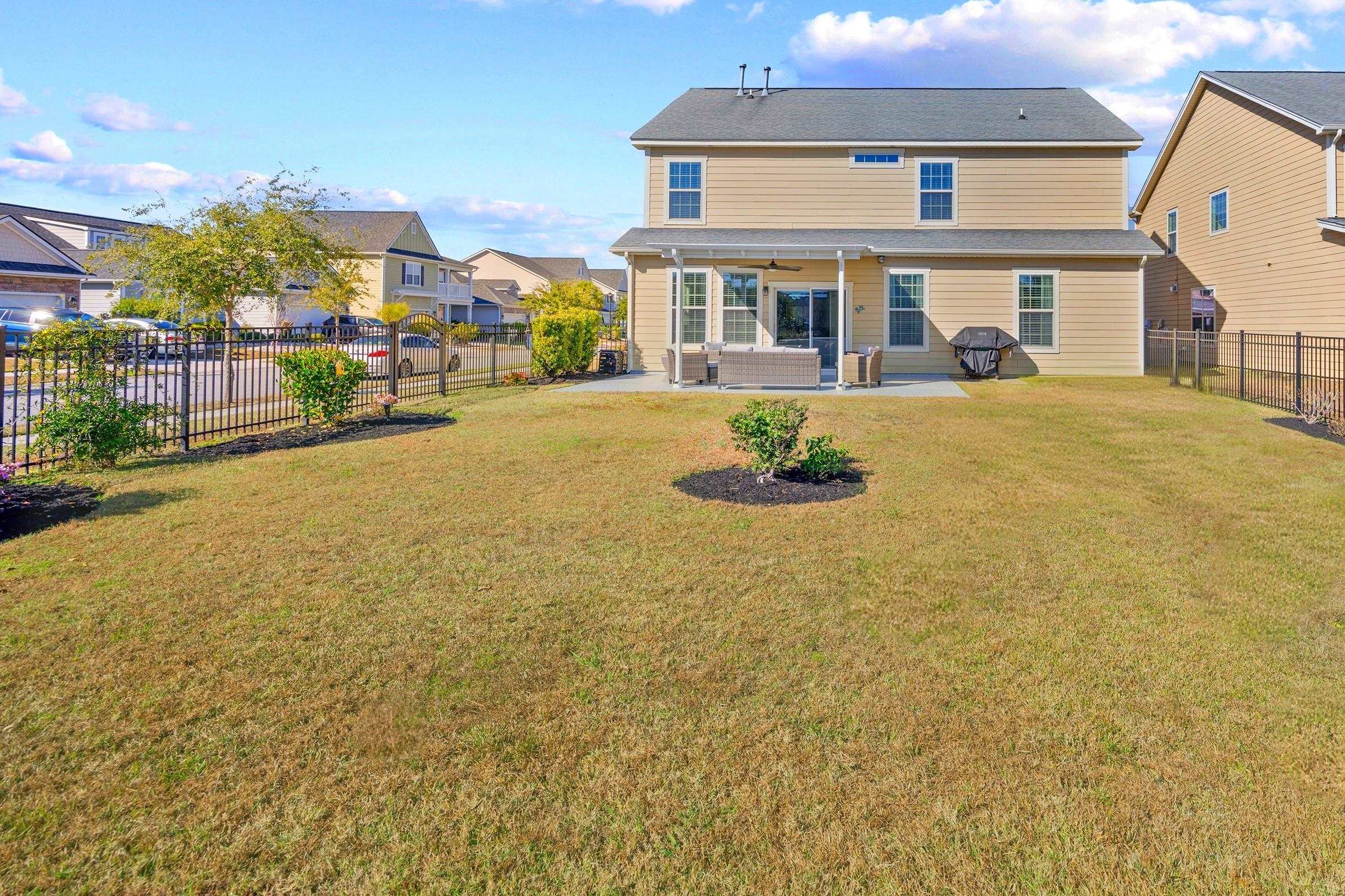1198 Shire Way Property Photo 13