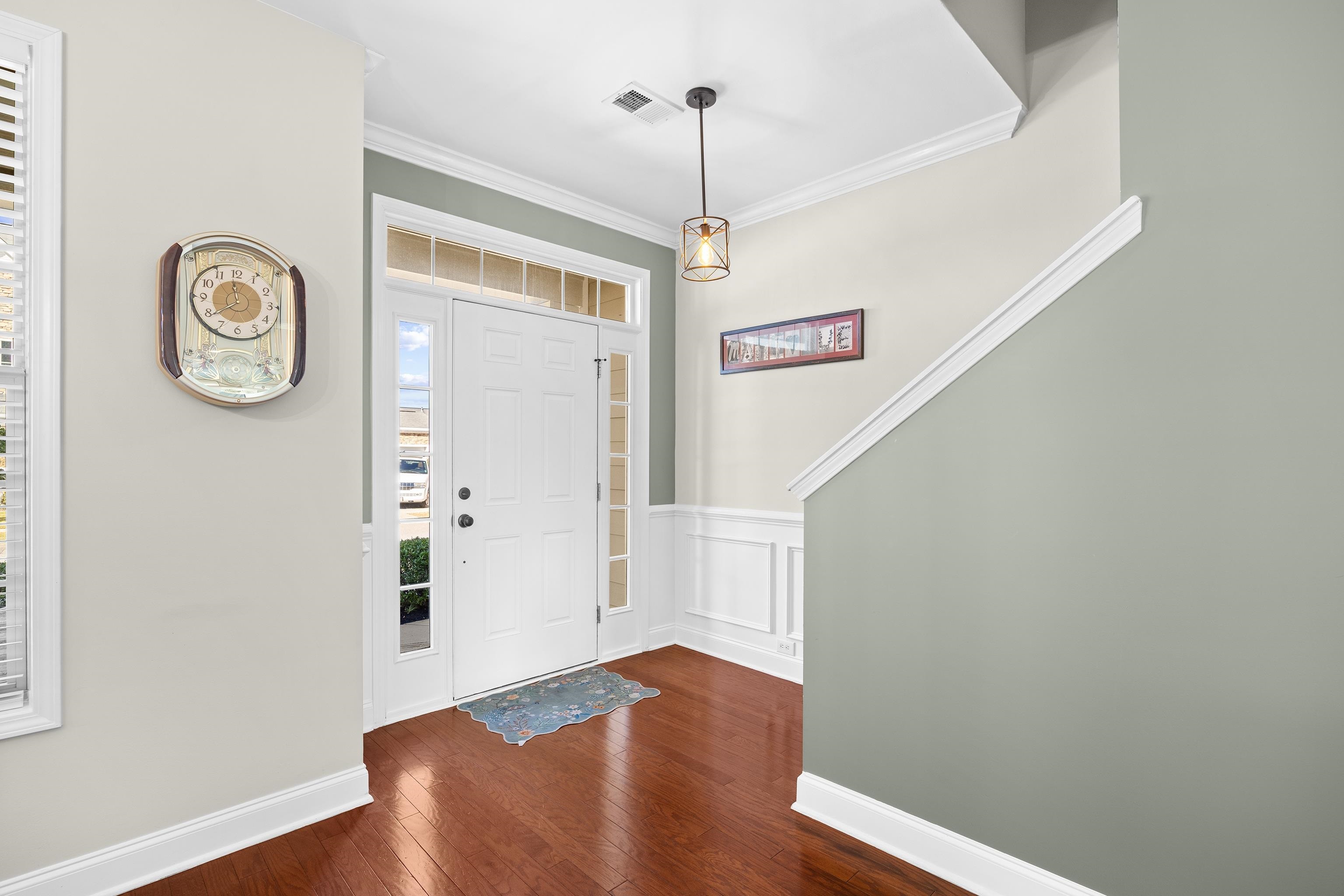 1198 Shire Way Property Photo 22