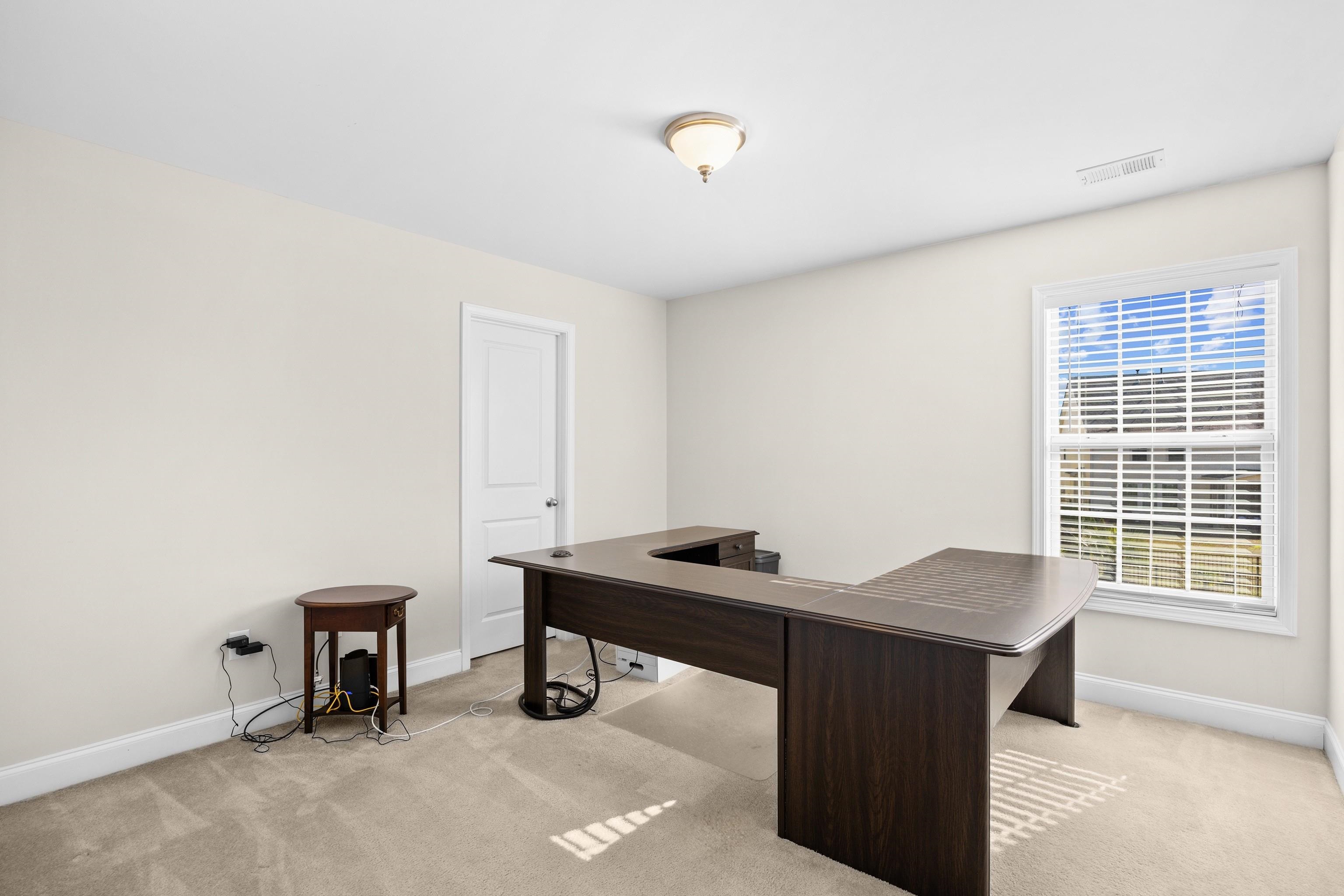 1198 Shire Way Property Photo 29