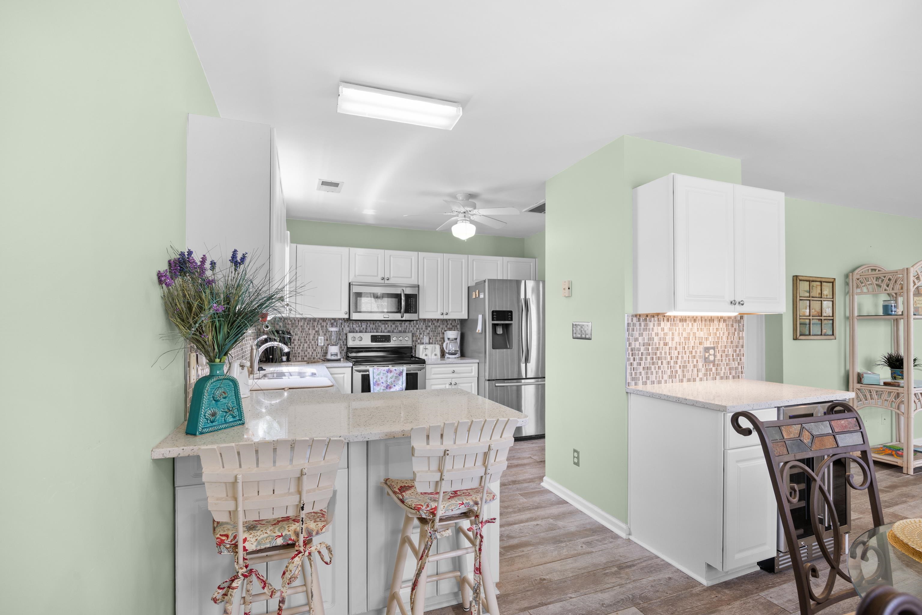 1027b Lakeside Dr. Property Photo 11