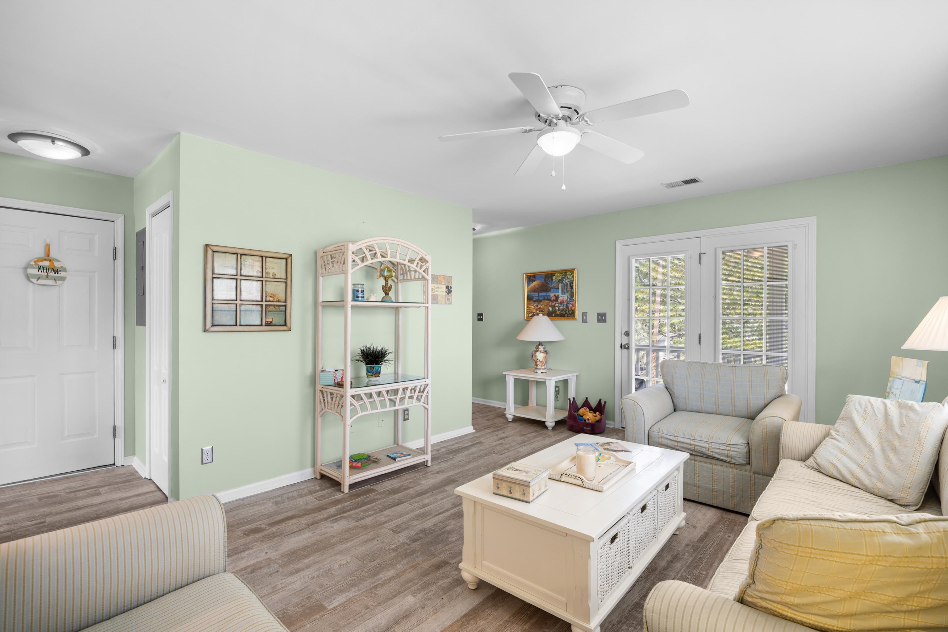1027b Lakeside Dr. Property Photo 14