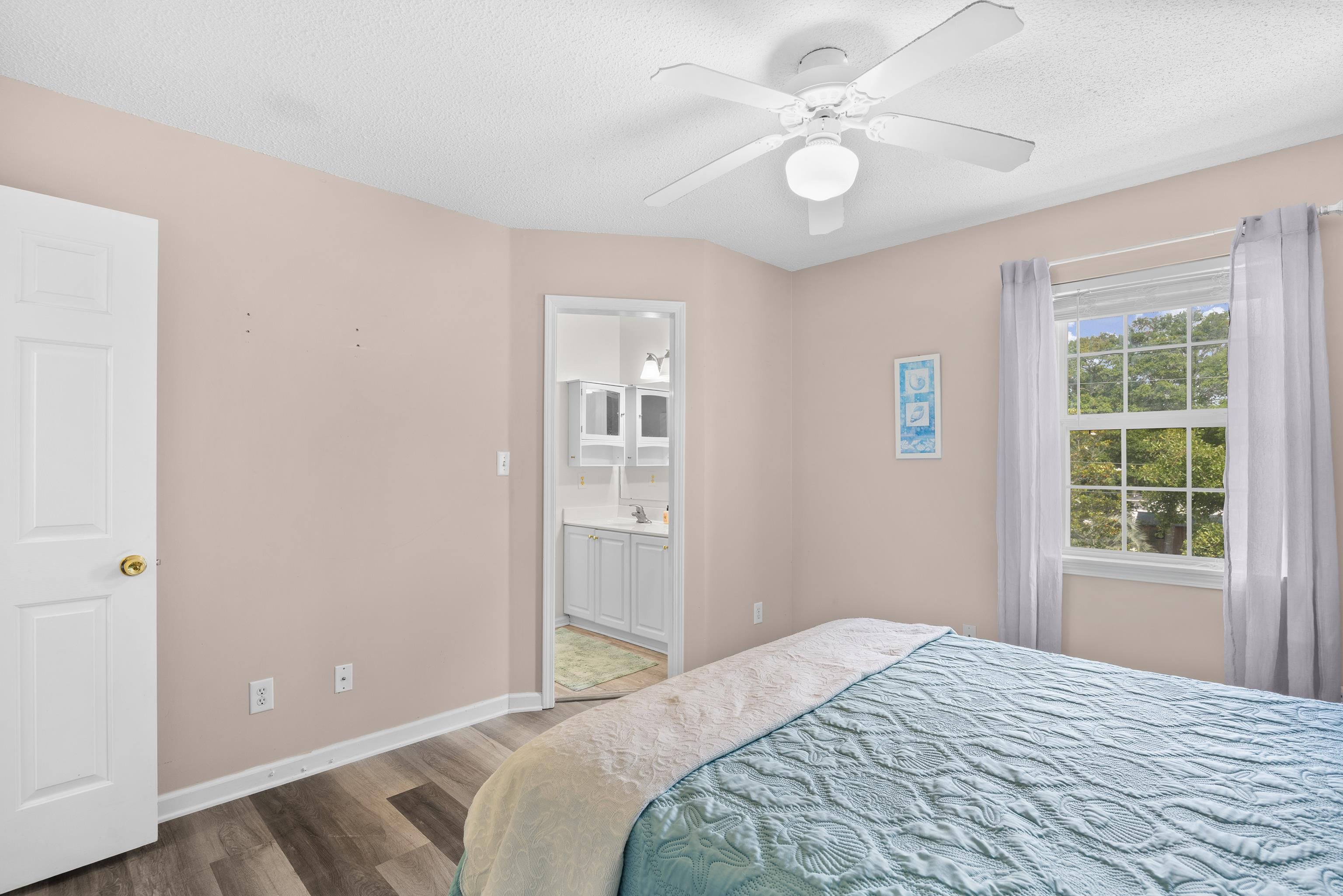 1027b Lakeside Dr. Property Photo 23