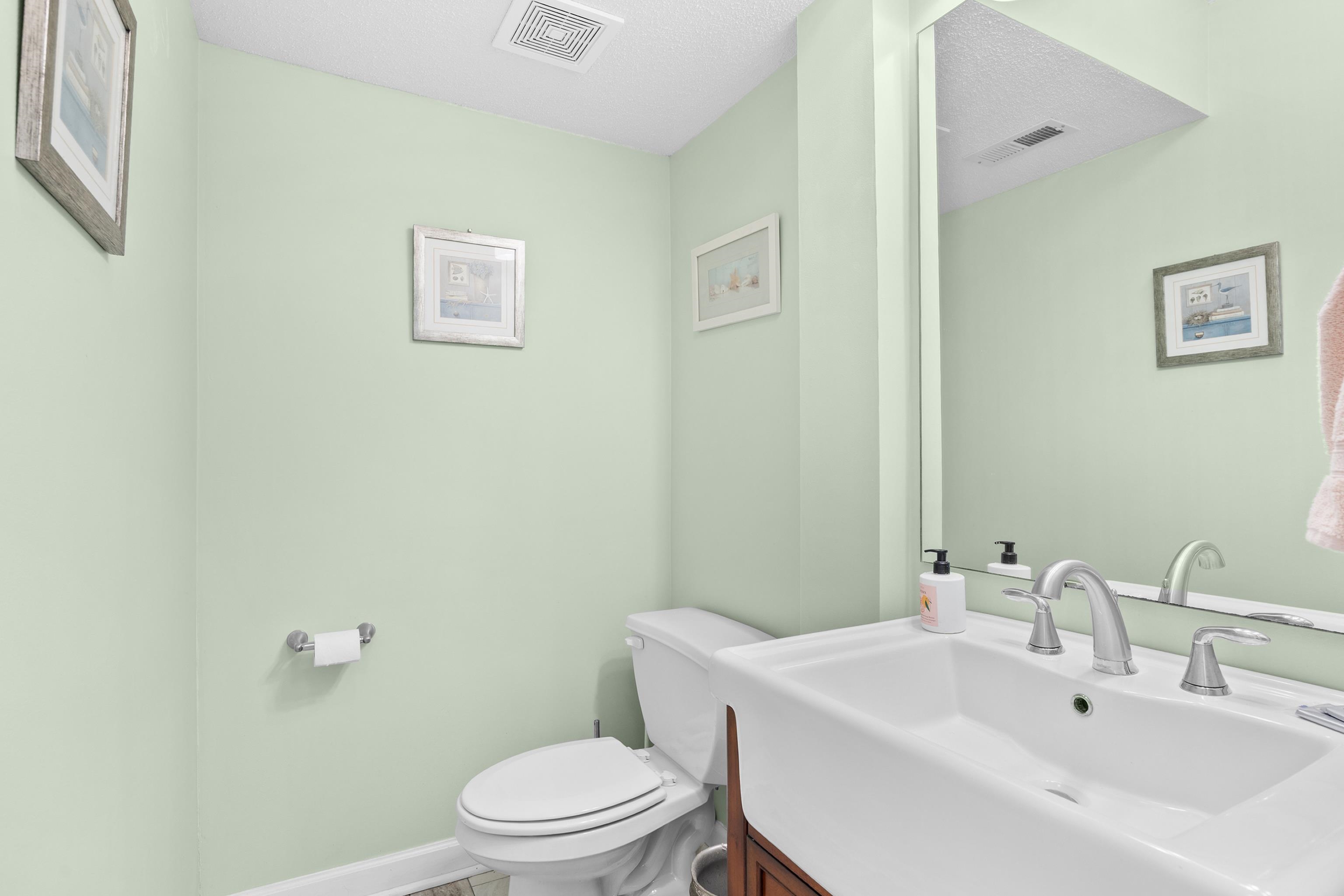 1027b Lakeside Dr. Property Photo 27