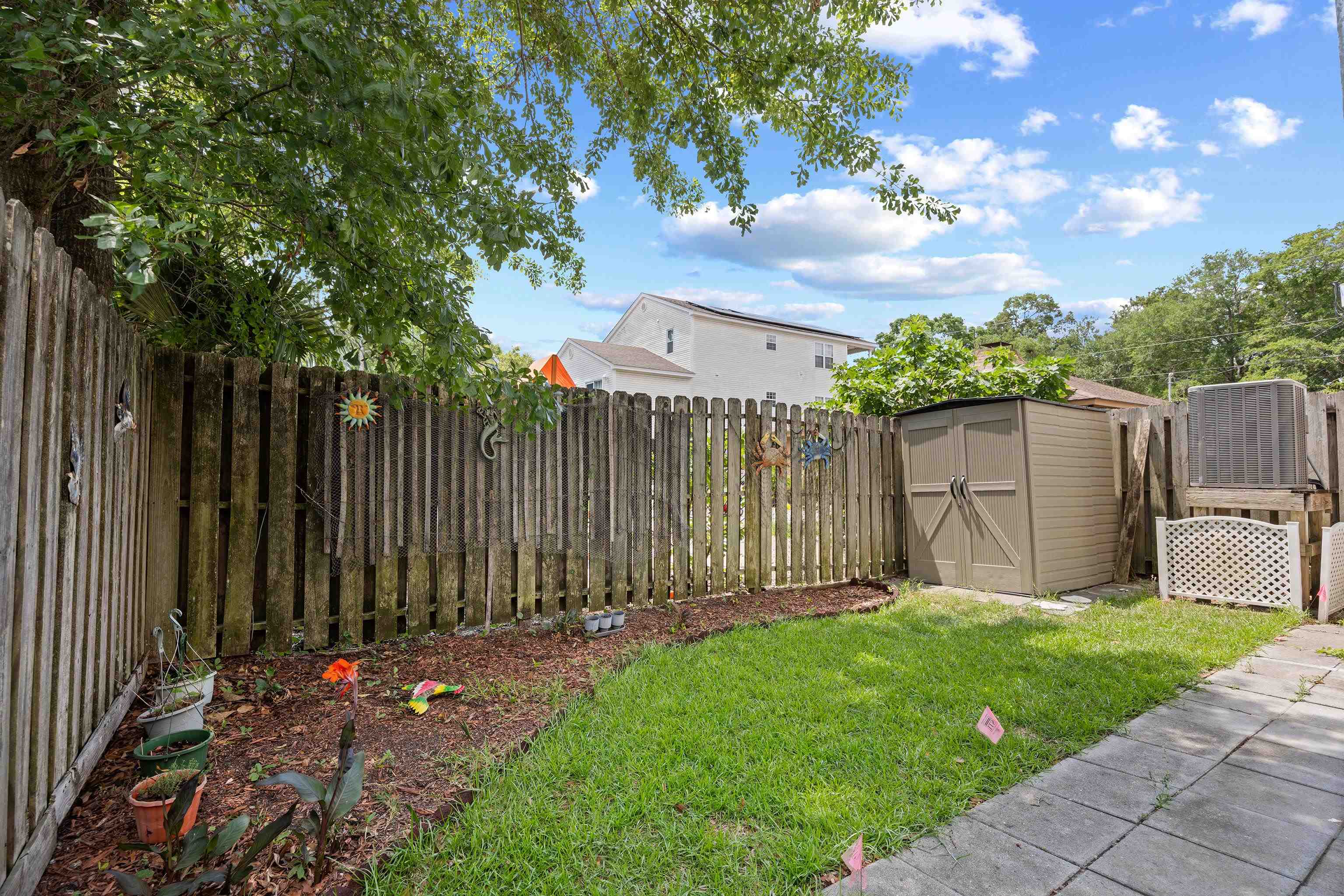 1027b Lakeside Dr. Property Photo 36
