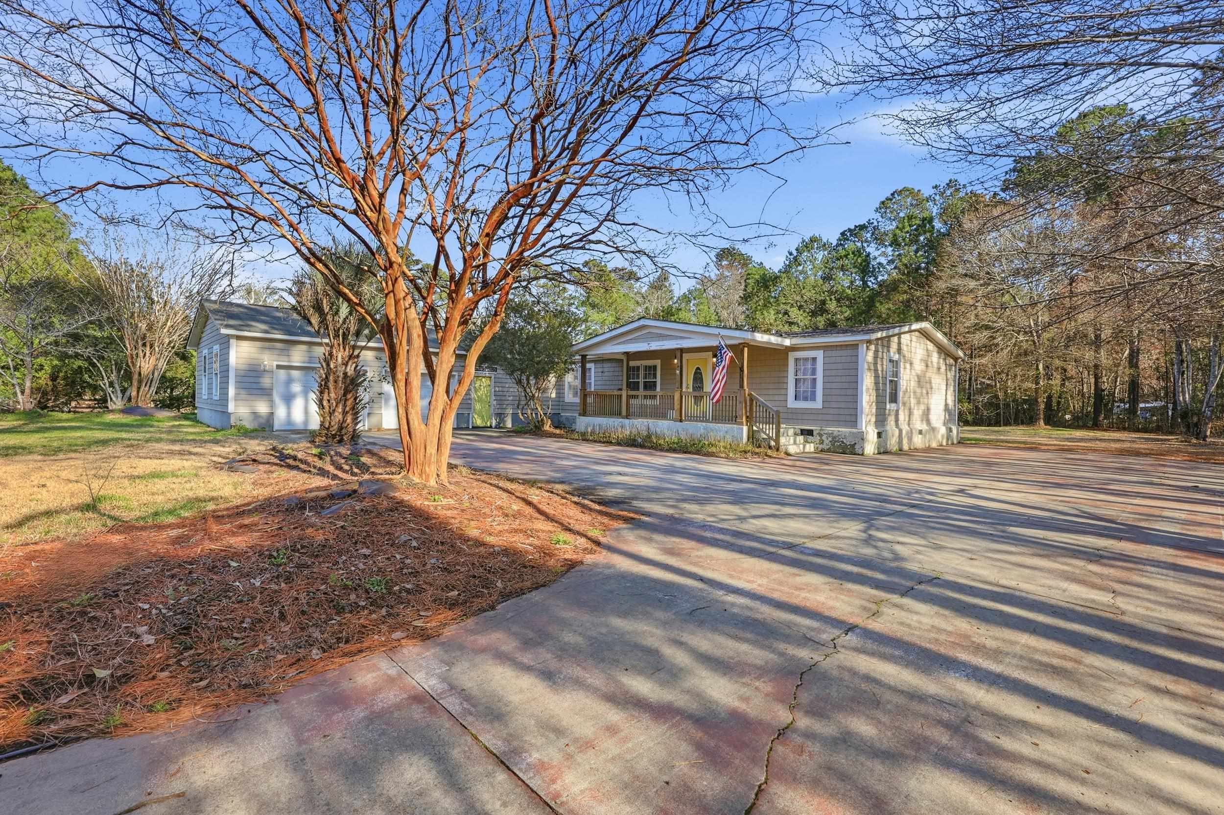 3469 Cypress Dr. Property Photo 2