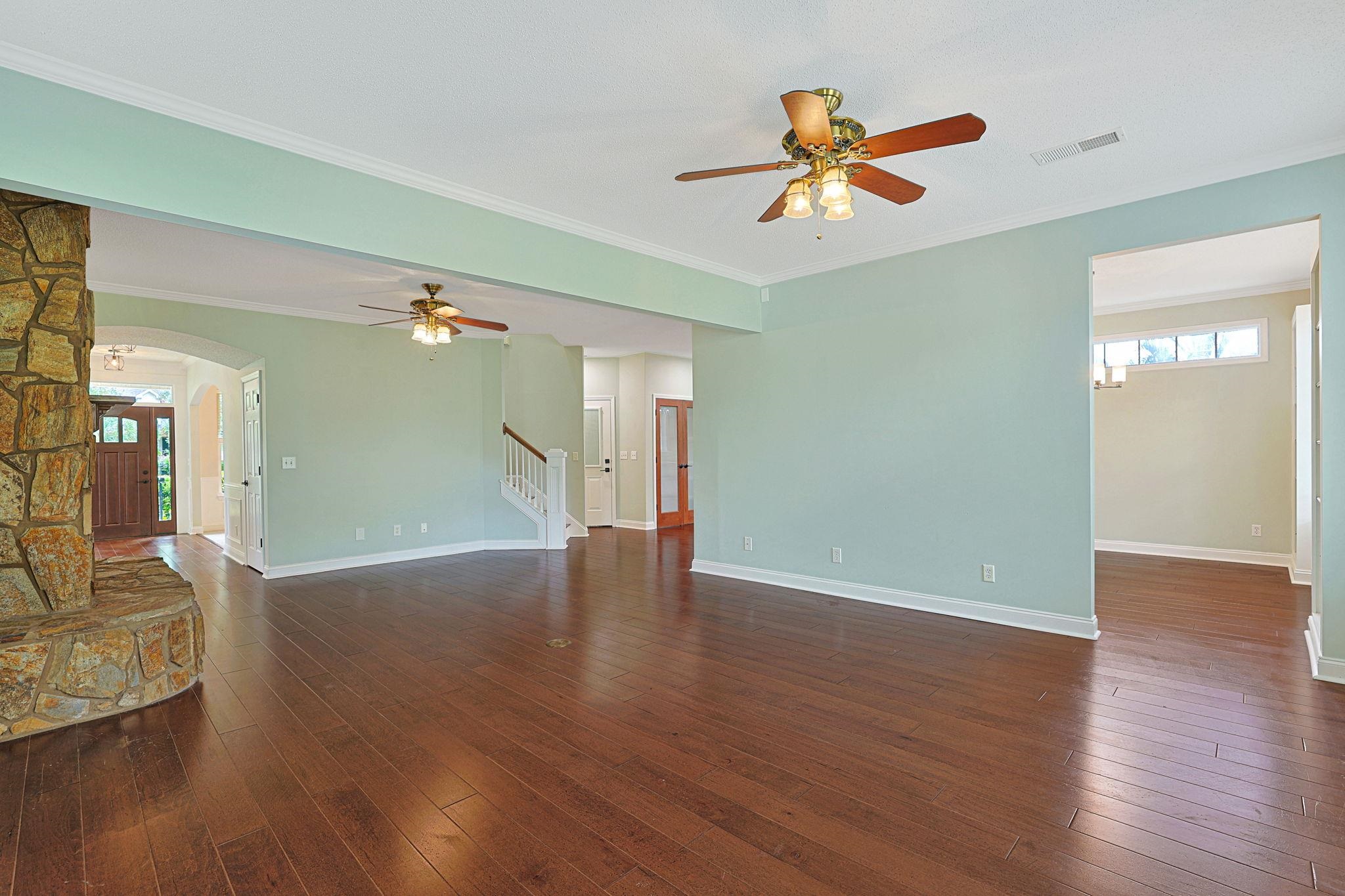 4918 Westwind Dr. Property Photo 5