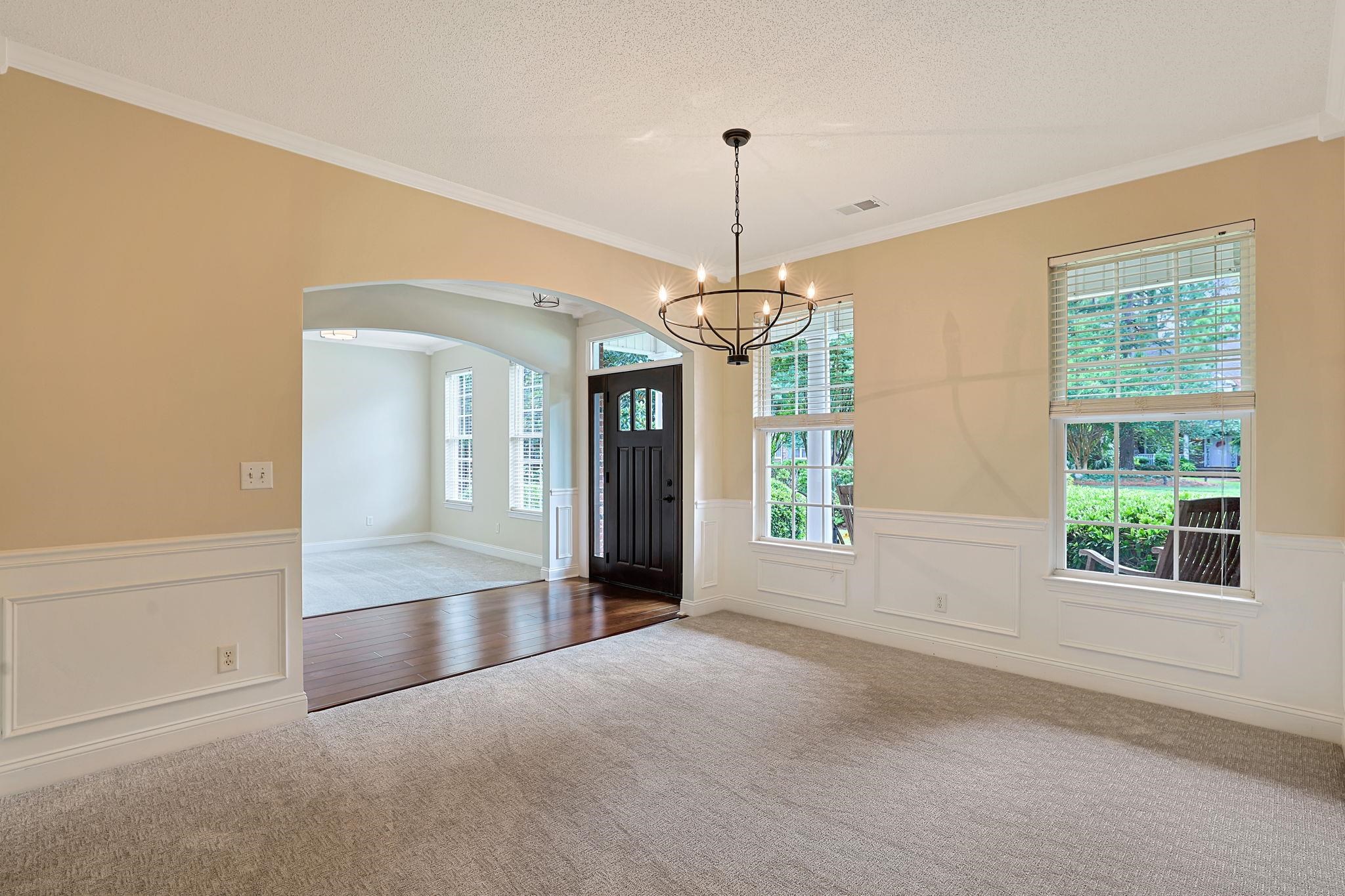 4918 Westwind Dr. Property Photo 6