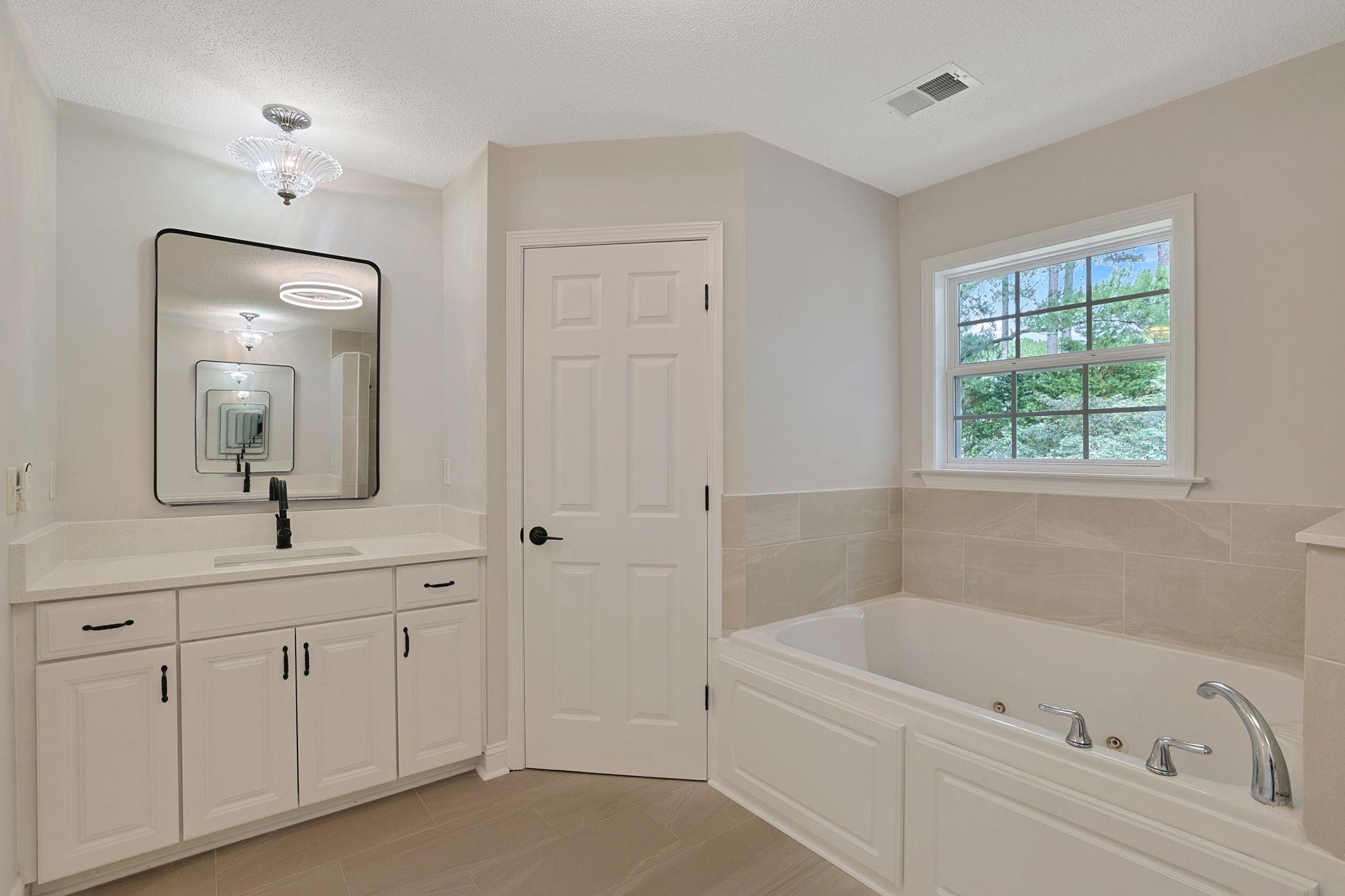 4918 Westwind Dr. Property Photo 26