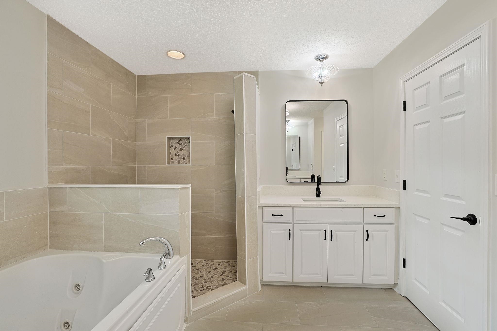 4918 Westwind Dr. Property Photo 28