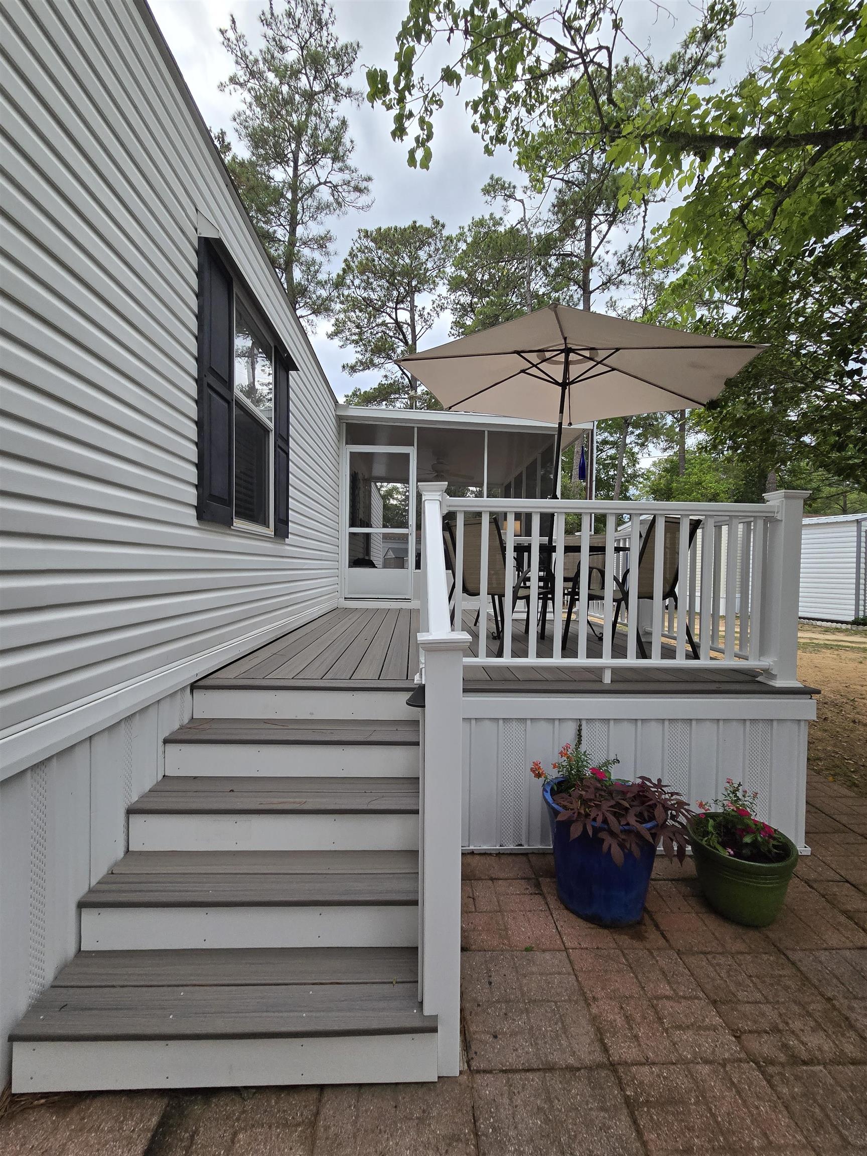 418 Delton Dr. Property Photo 9