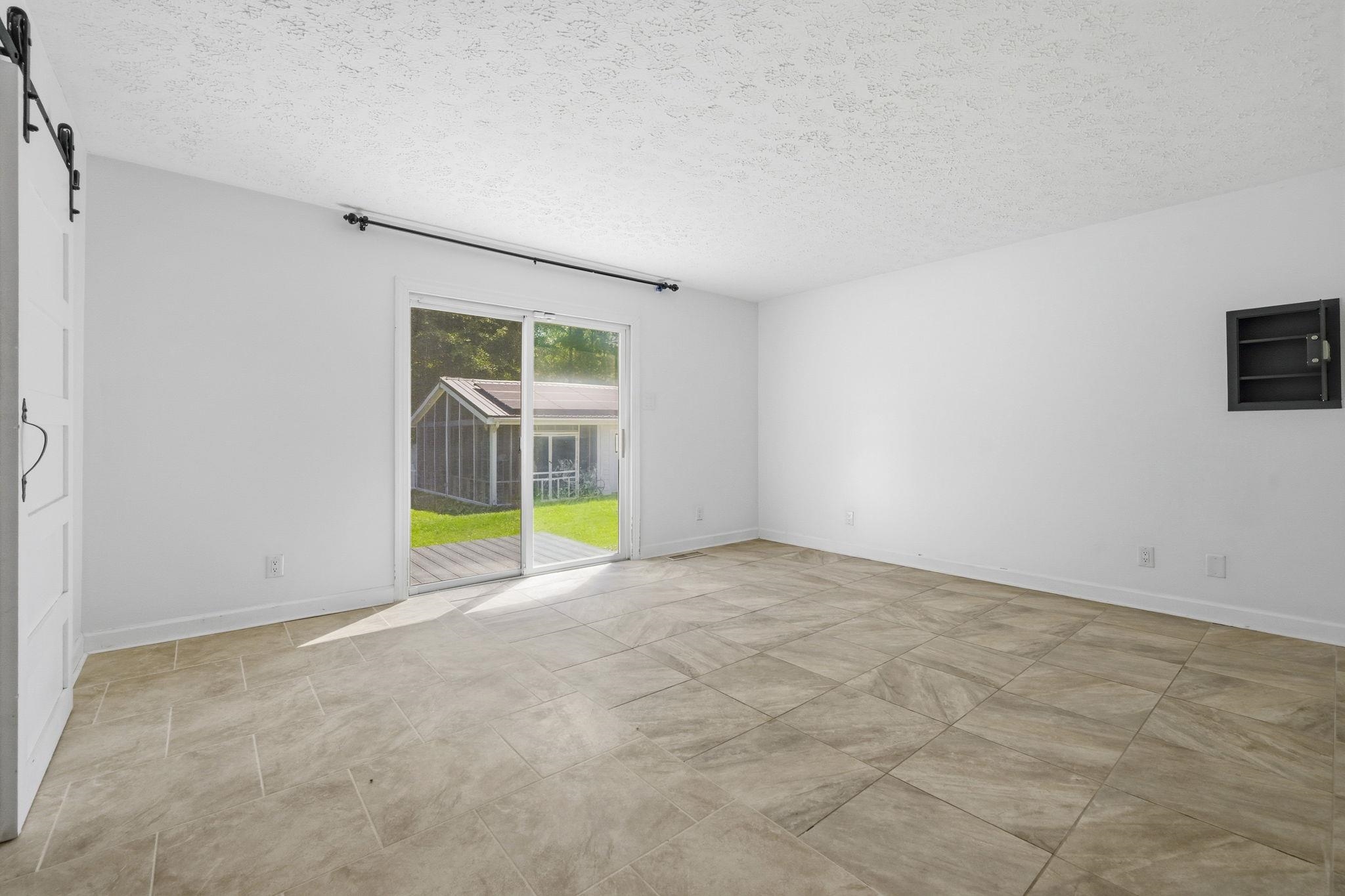 104 Clemson Rd. Property Photo 16