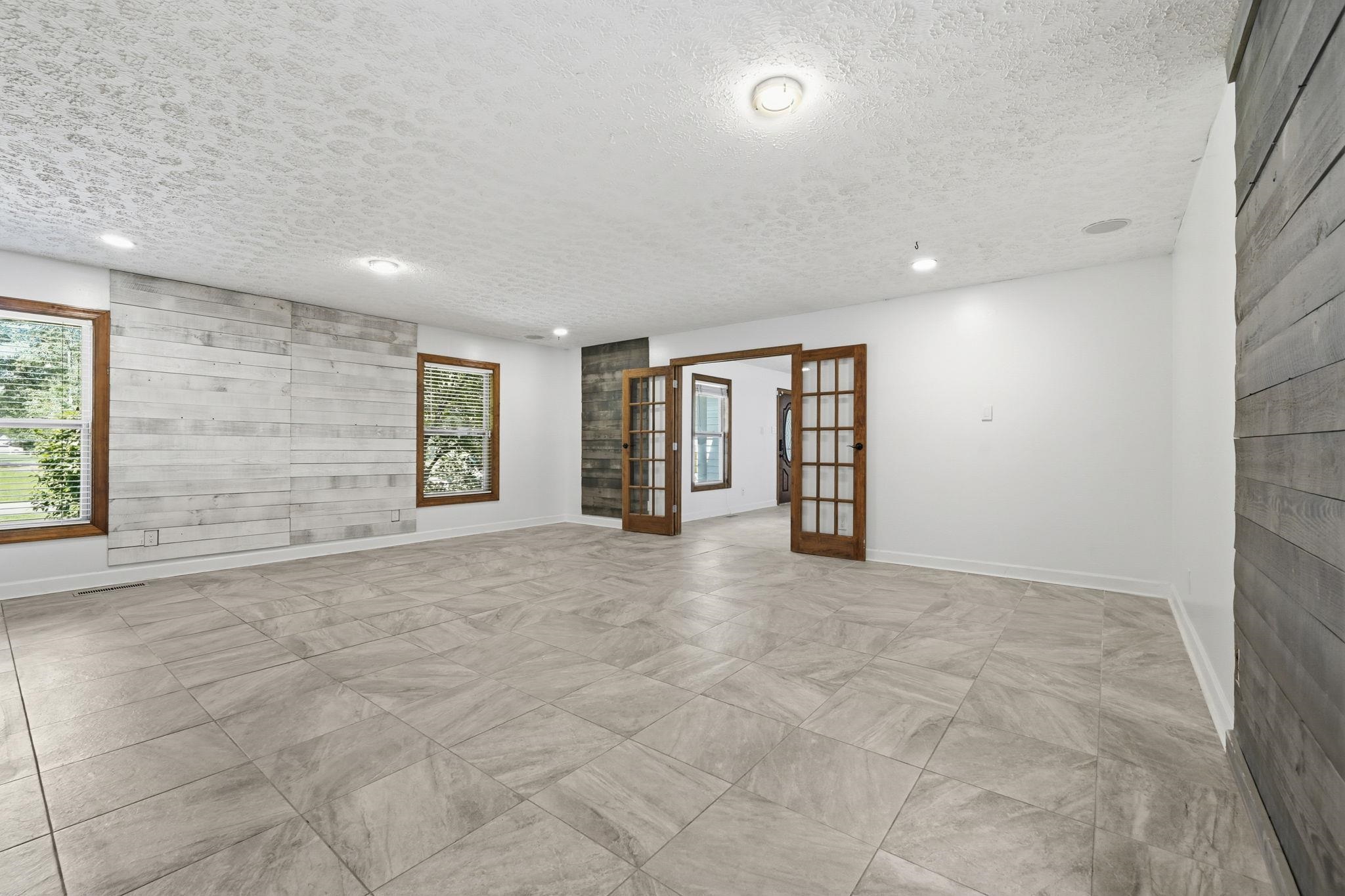 104 Clemson Rd. Property Photo 33