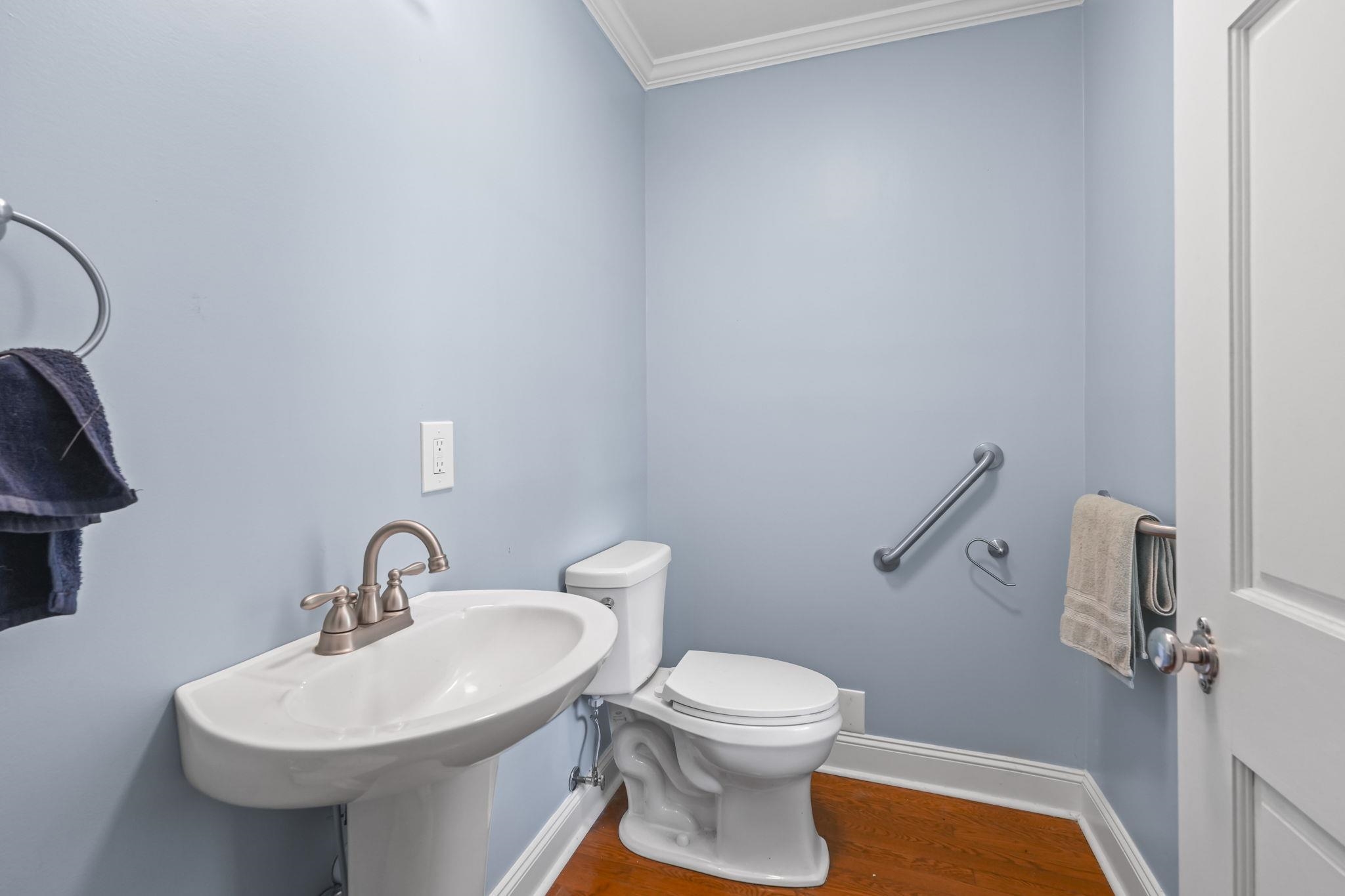 5622 Main St. Property Photo 13