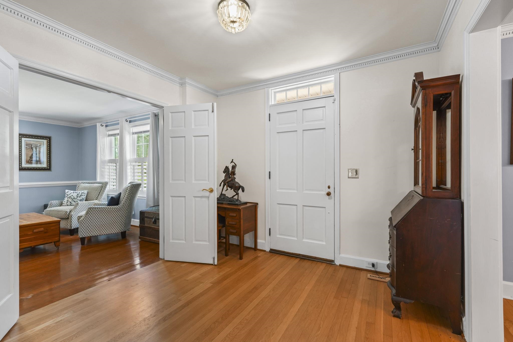 5622 Main St. Property Photo 17