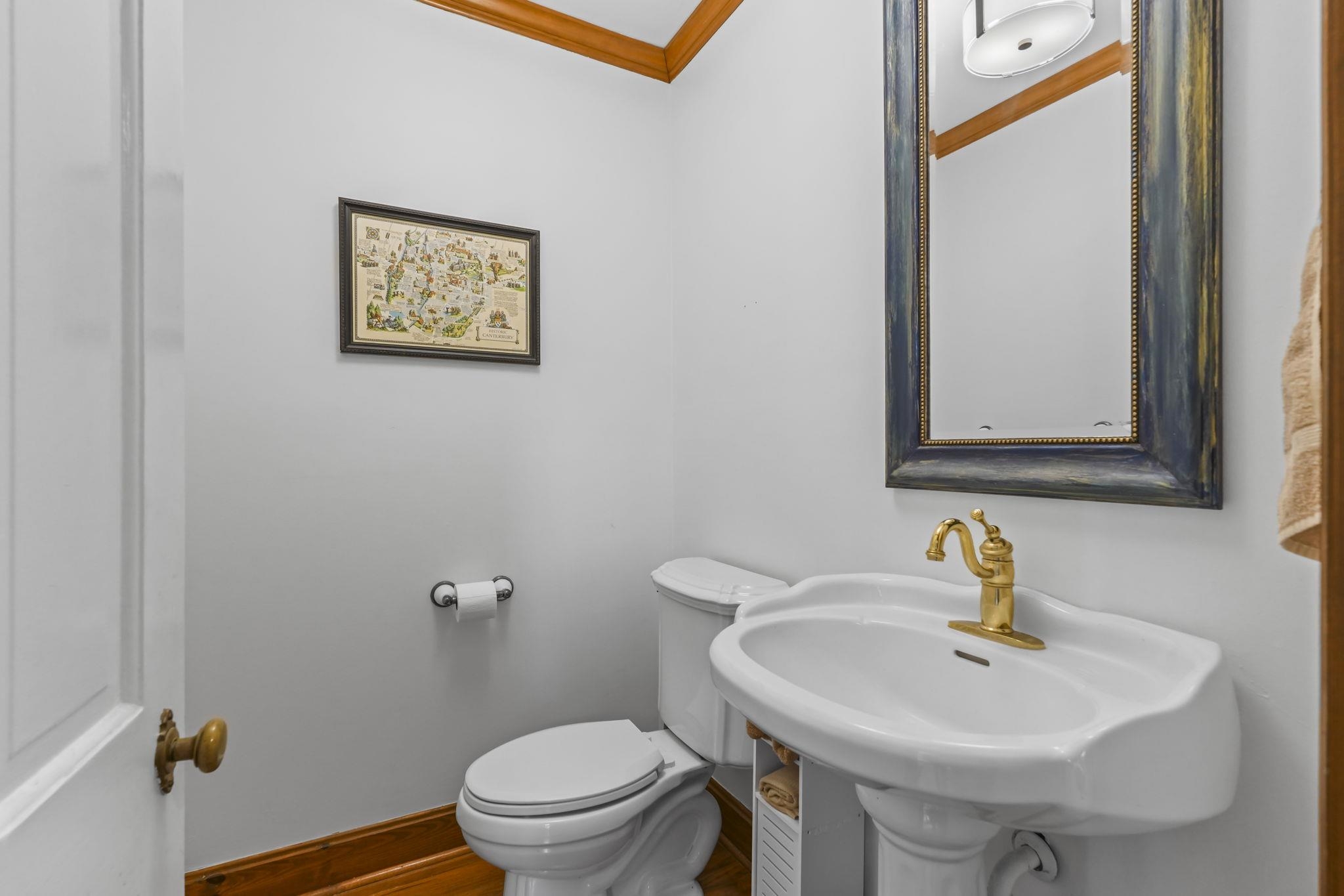 5622 Main St. Property Photo 25