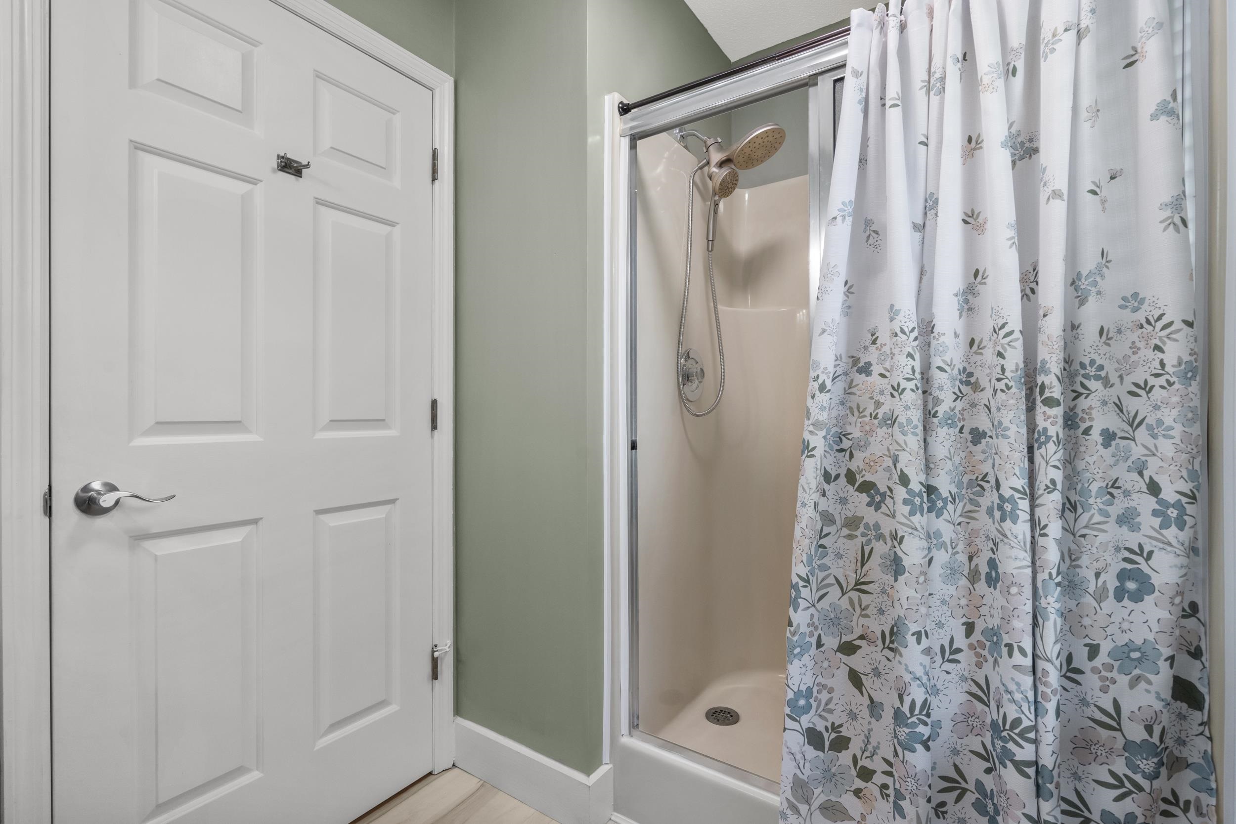 105 Hickory Dr. Property Photo 29