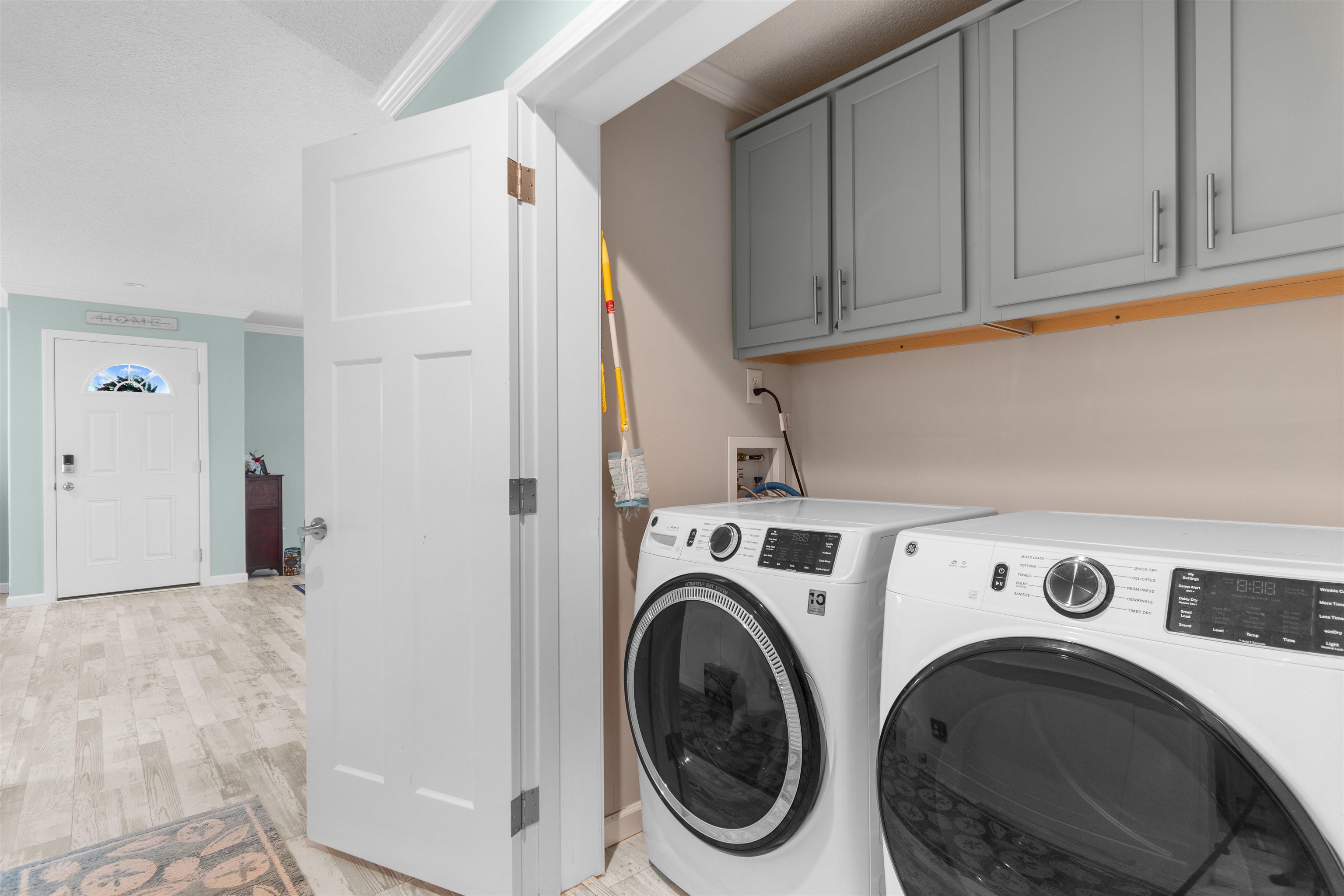 3027 Thoroughfare Ct Property Photo 16