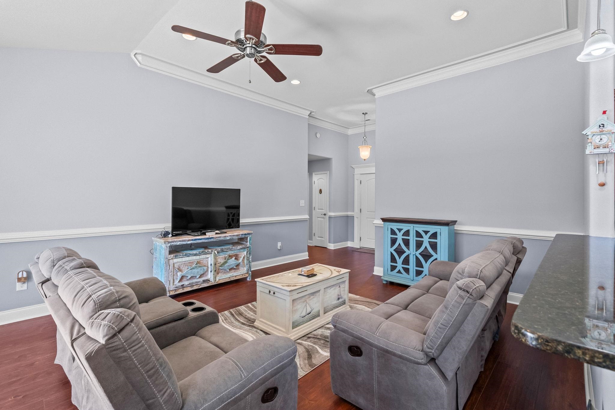 405 Bristlecone St. Property Photo 7