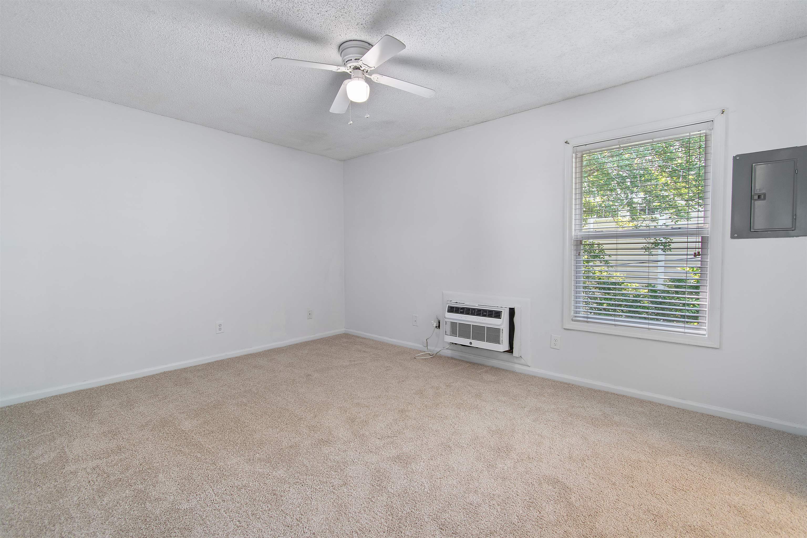 4150 Horseshoe Rd. N Property Photo 8