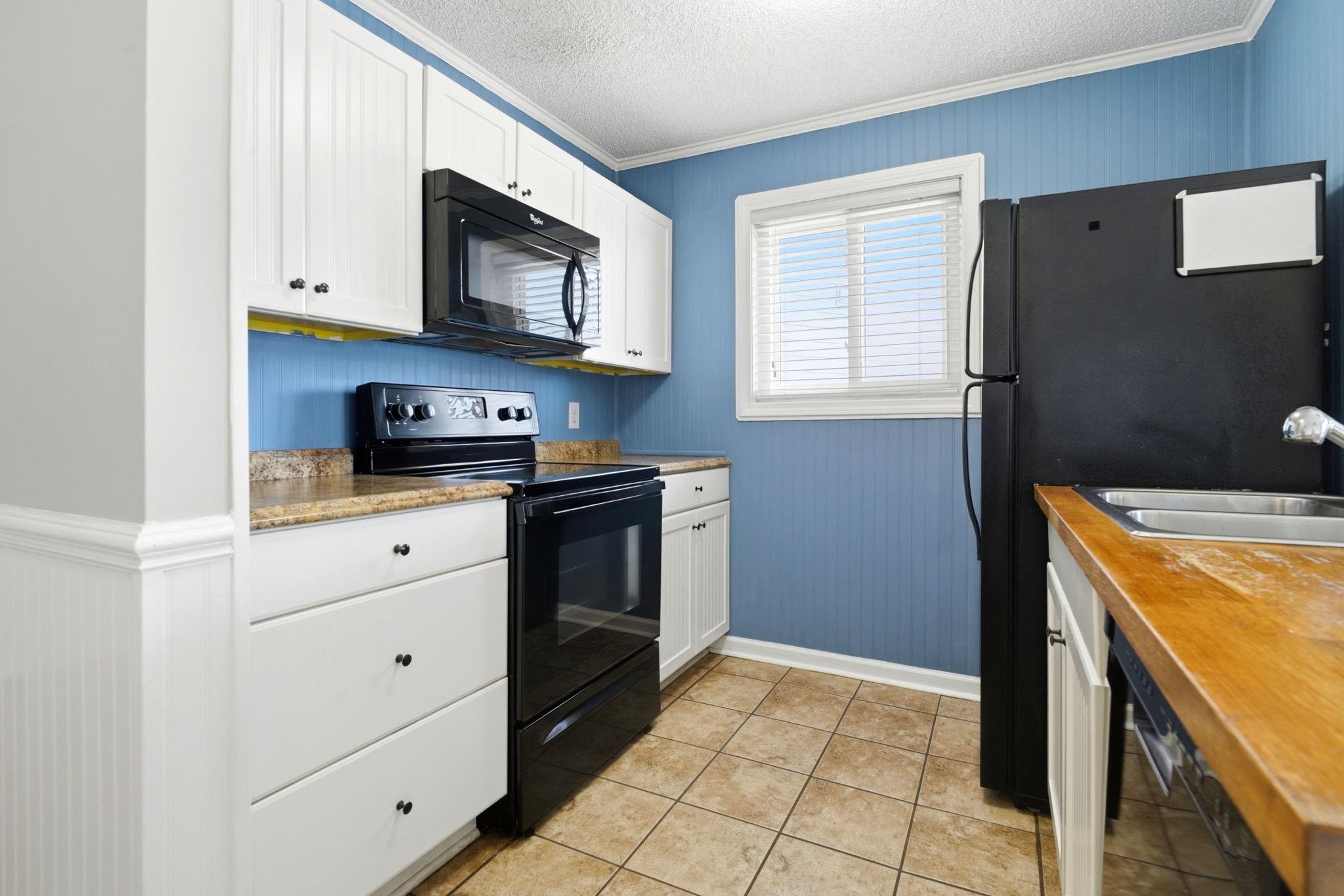 609 Hillside Dr. Property Photo 23