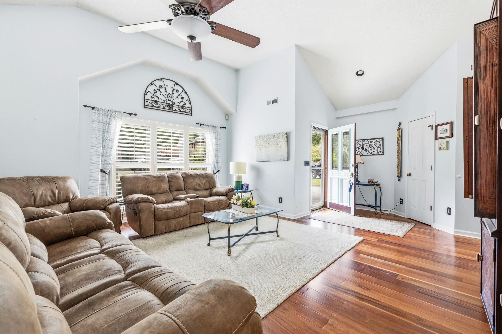 1488 Bessent Ave. Property Photo 4