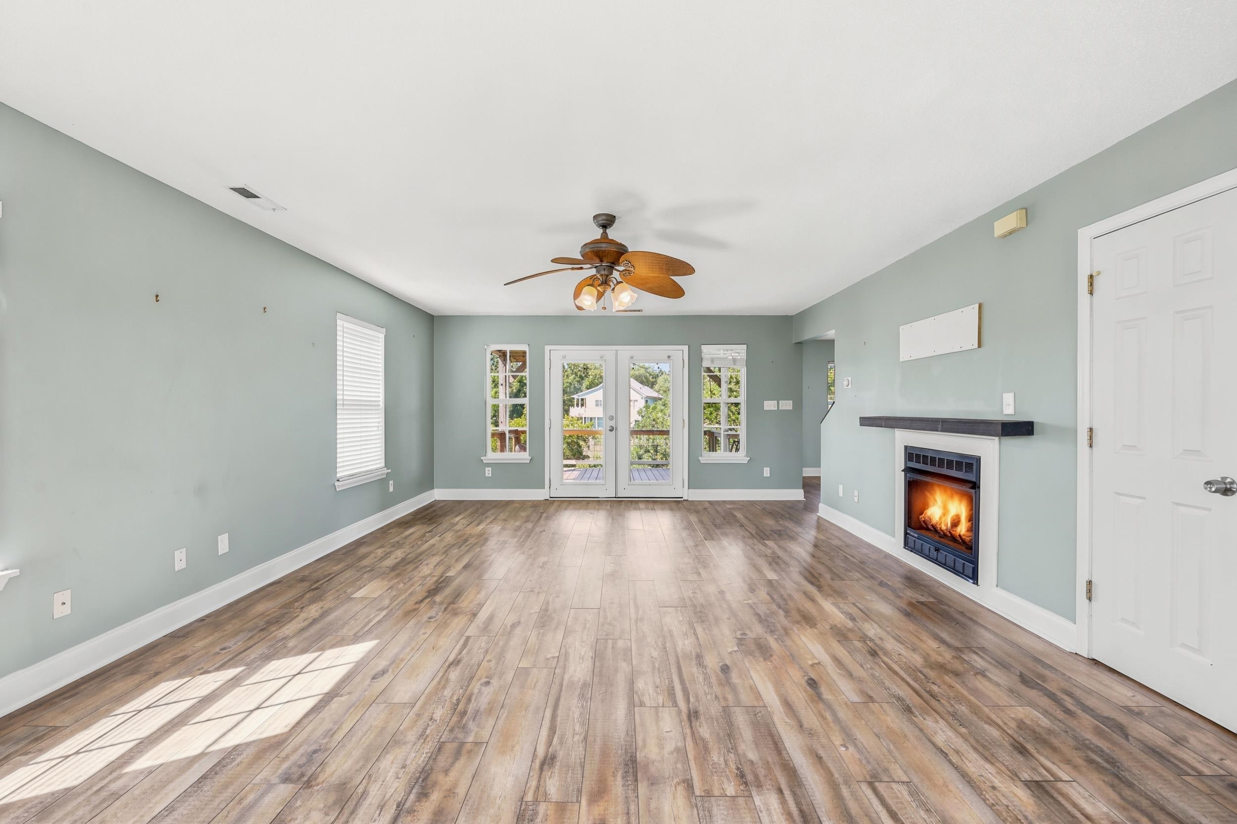 365 Marsh Pl. Property Photo 4